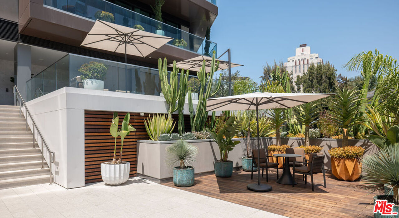 8420 W Sunset Blvd Unit: 602