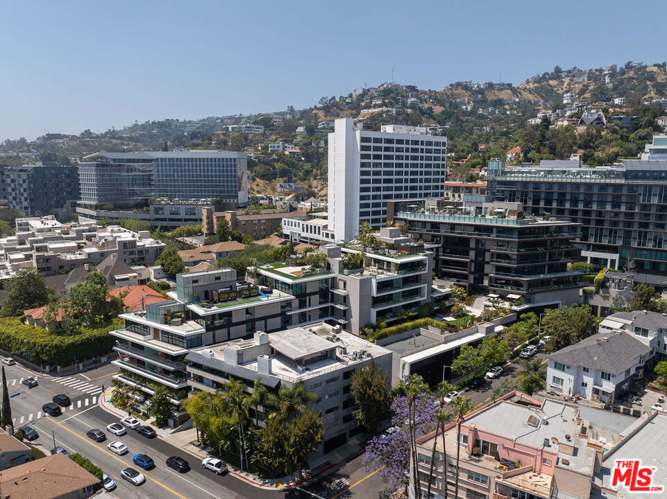 8420 W Sunset Blvd Unit: 602