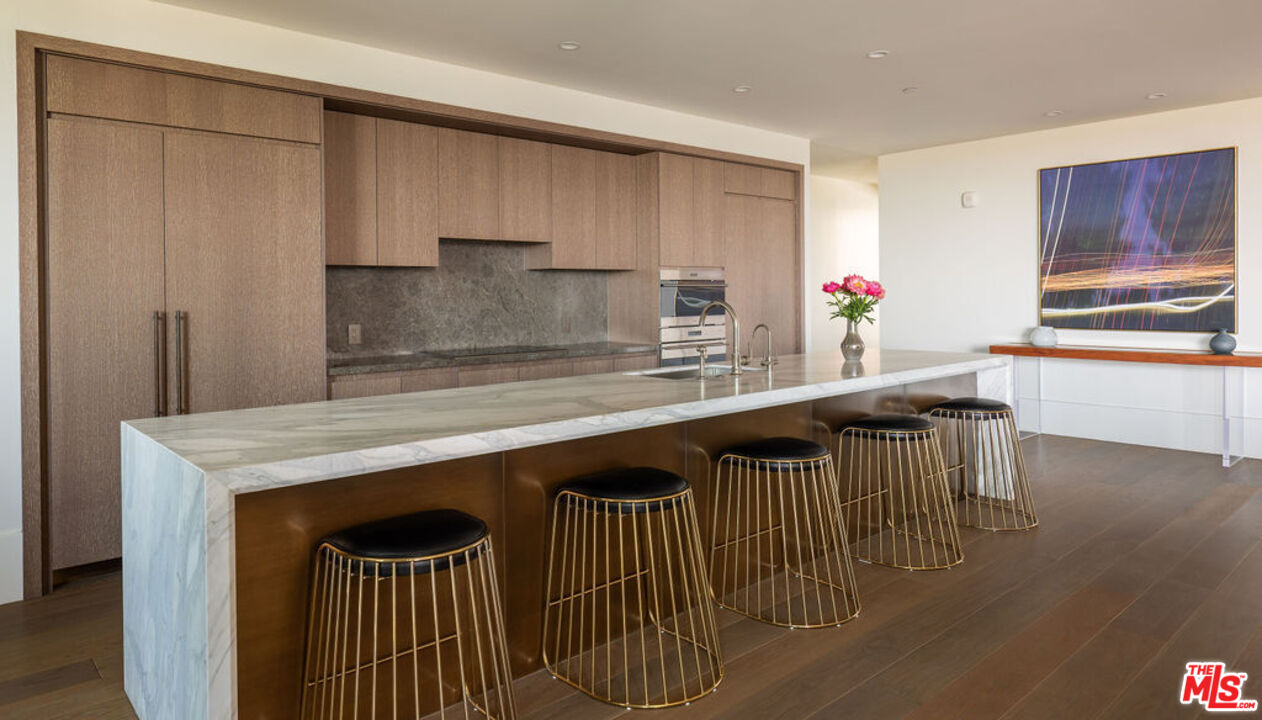 8420 W Sunset Blvd Unit: 602
