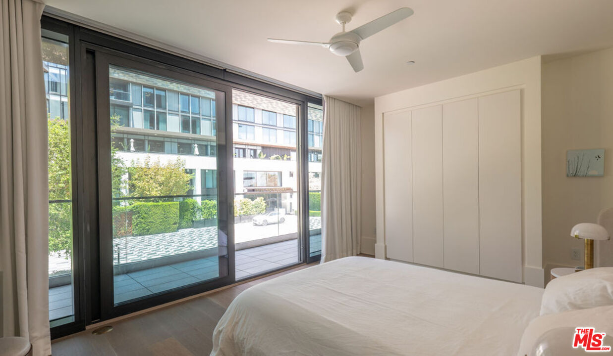 8420 W Sunset Blvd Unit: 602