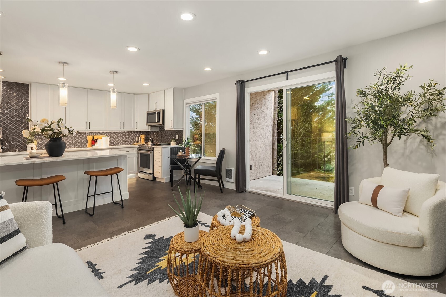 11639 100th Avenue NE Unit: B7