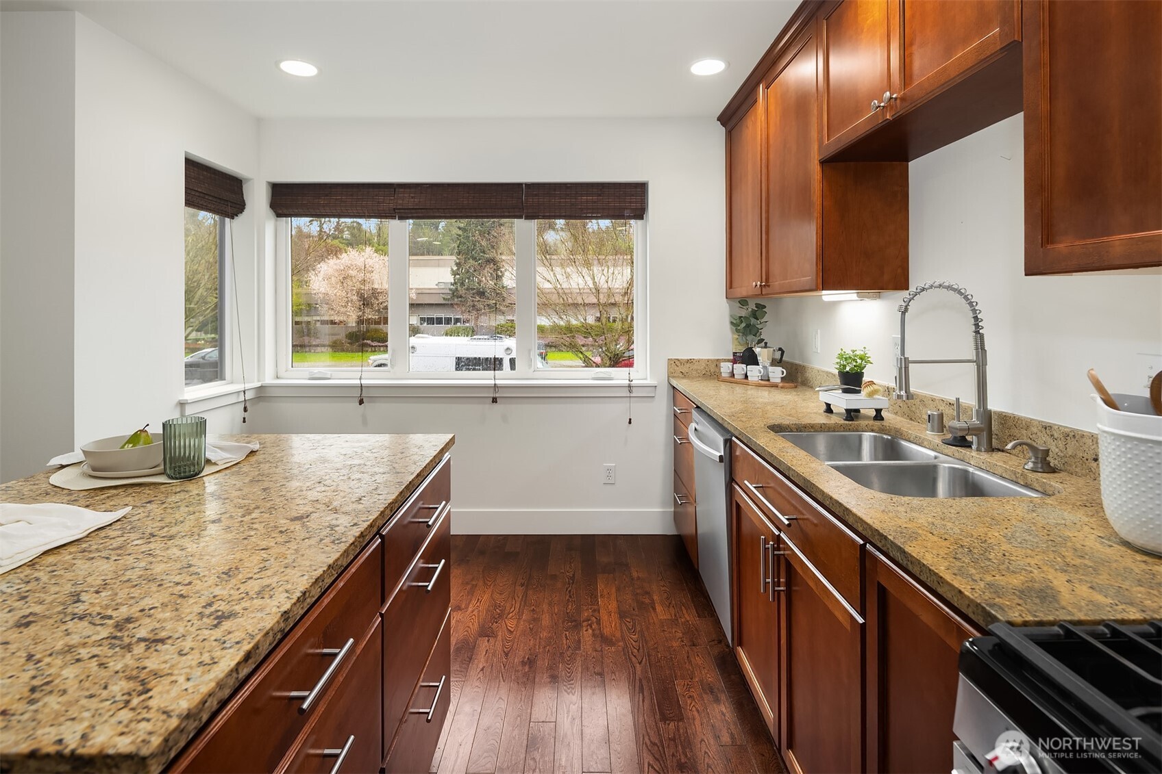 5955 Delridge Way SW