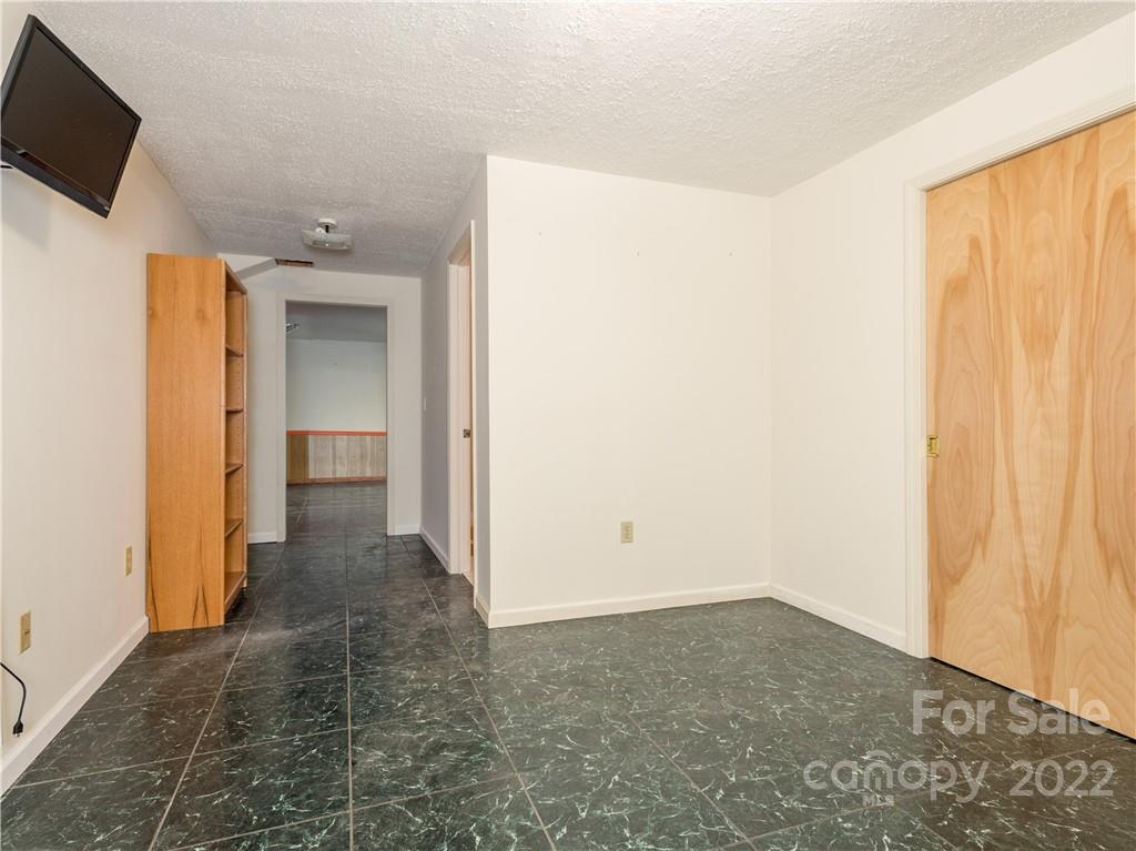449 Holiday Drive