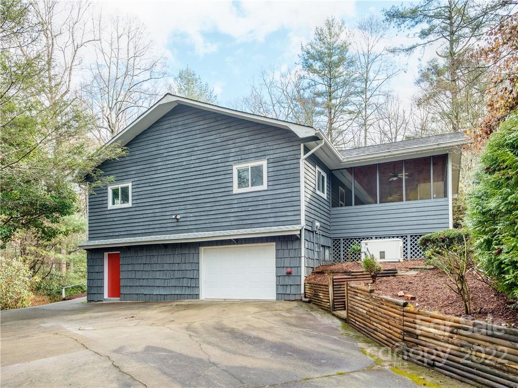 449 Holiday Drive