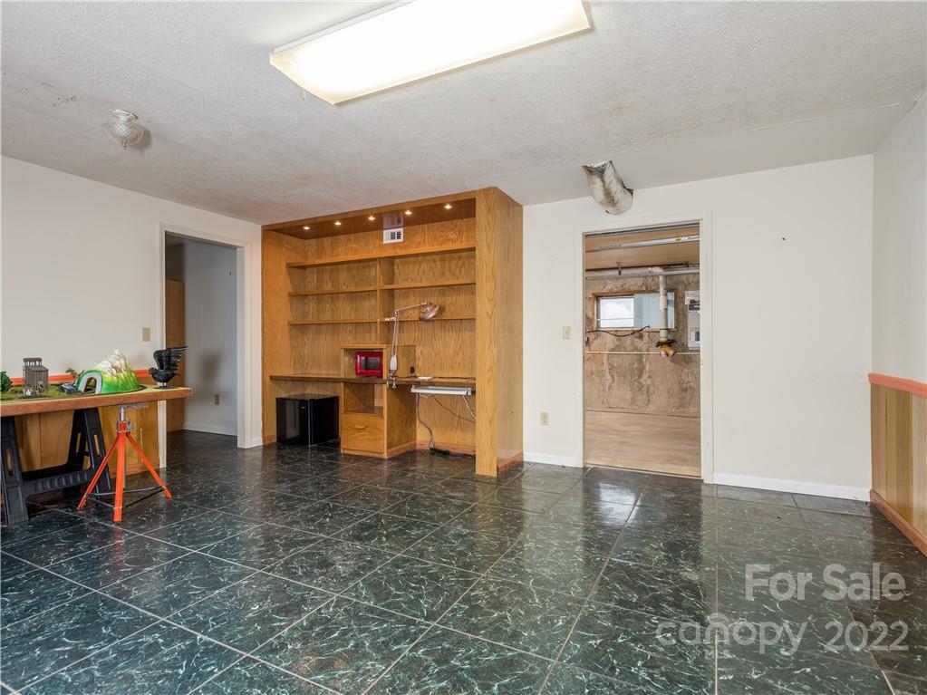 449 Holiday Drive