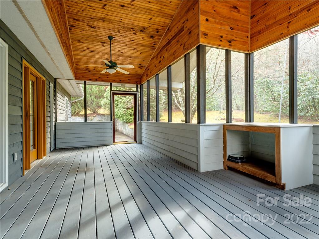 449 Holiday Drive