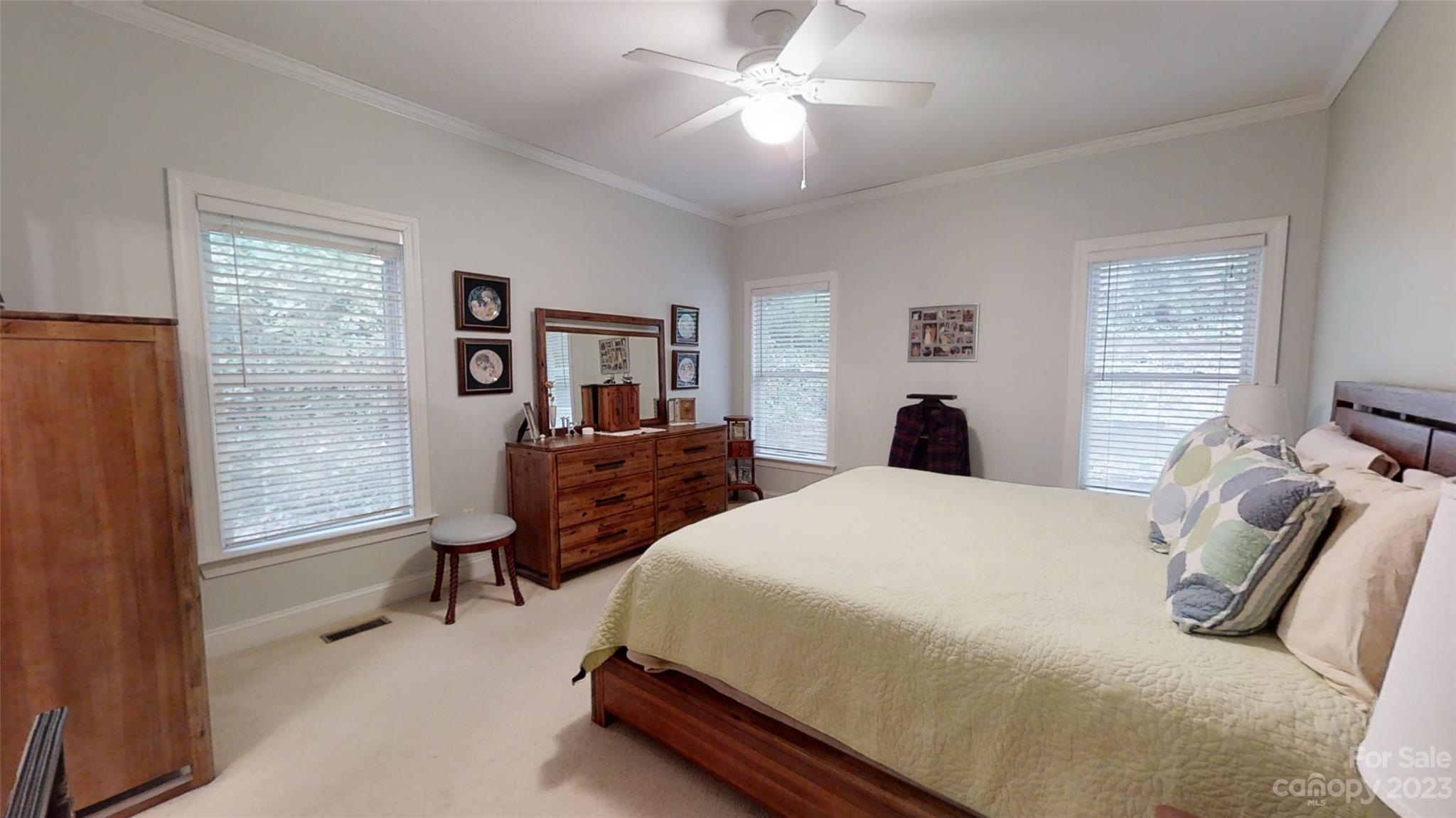 209 Tallyho Lane