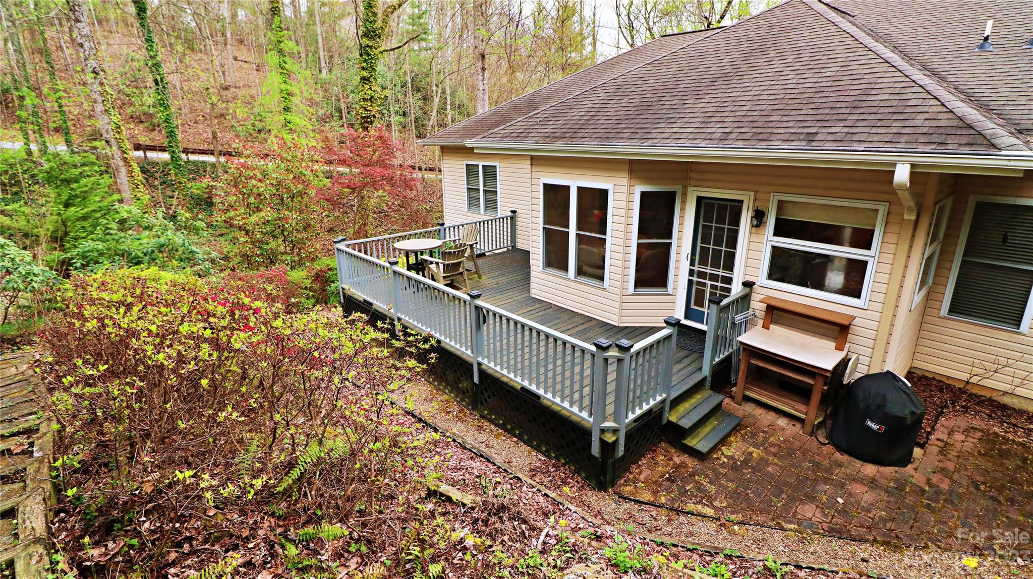 209 Tallyho Lane