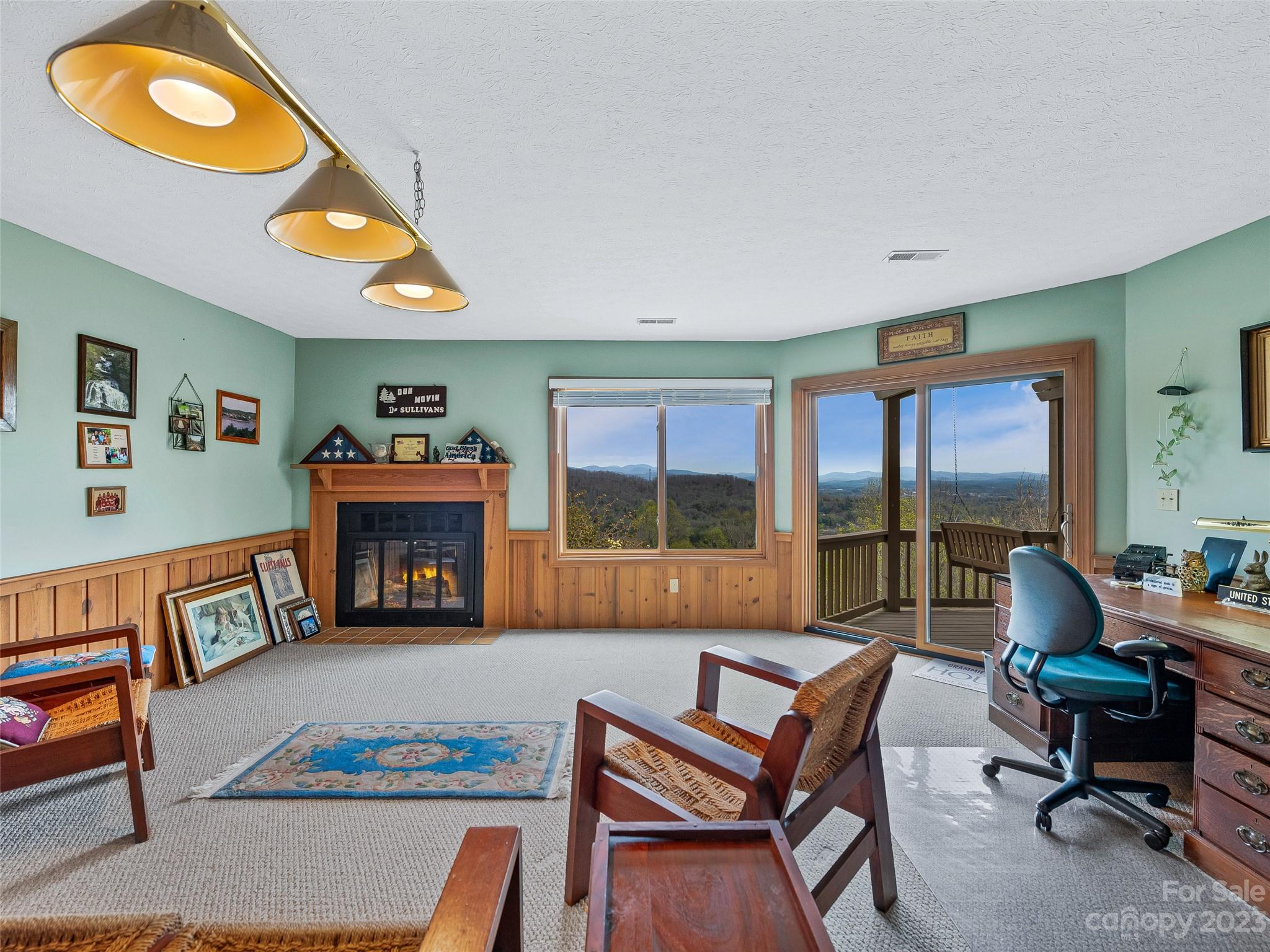 136 Woodbridge Drive