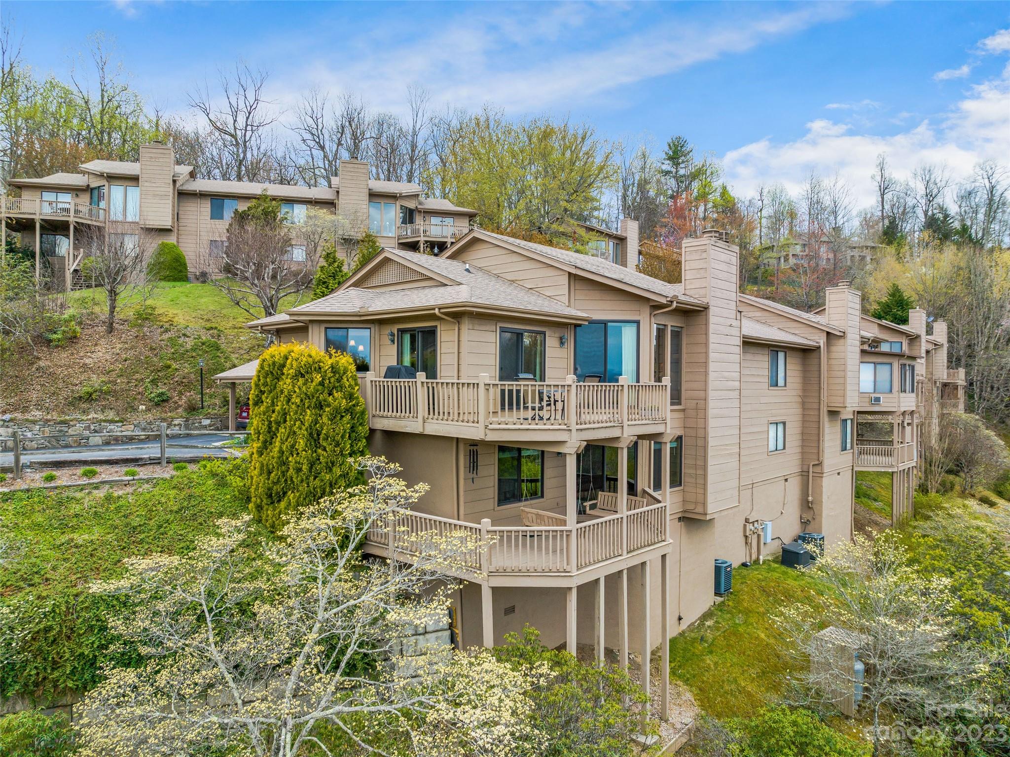 136 Woodbridge Drive