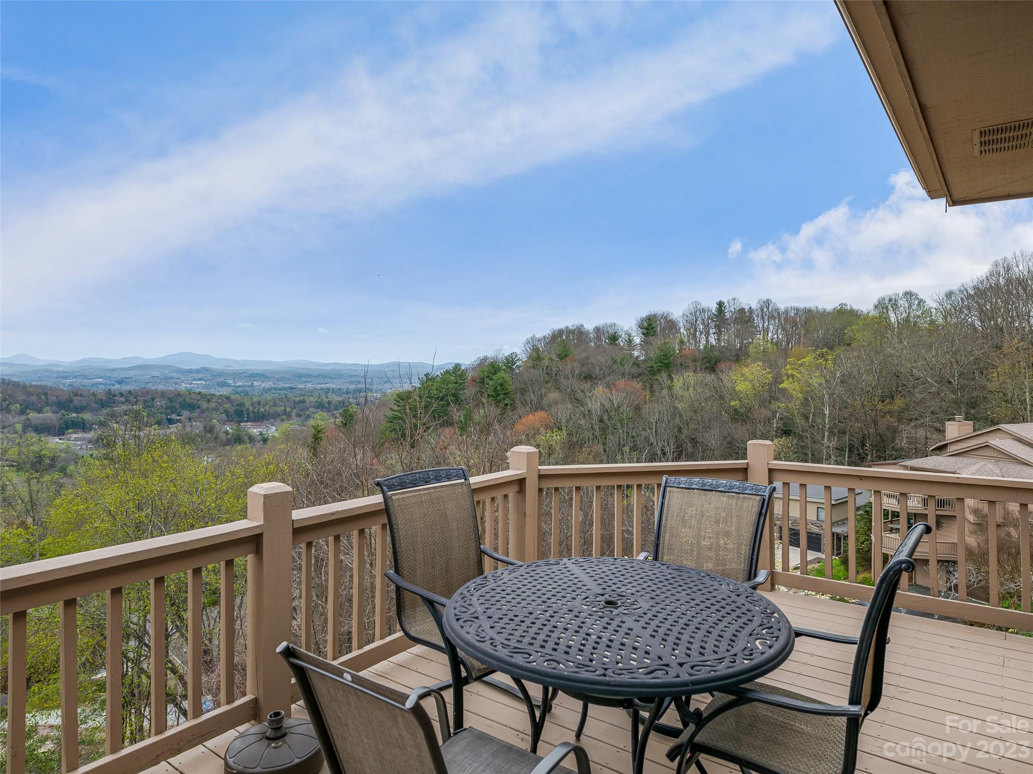 136 Woodbridge Drive