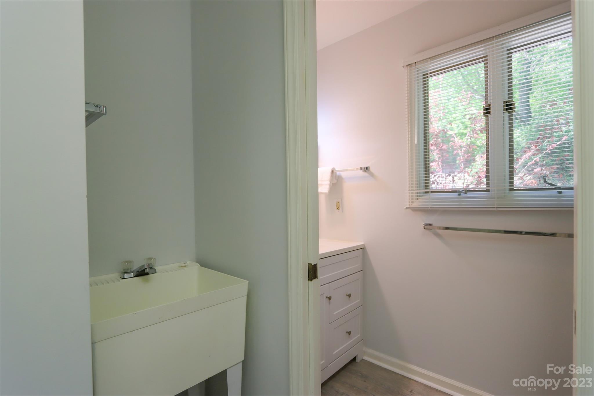 227 Blue Bird Road
