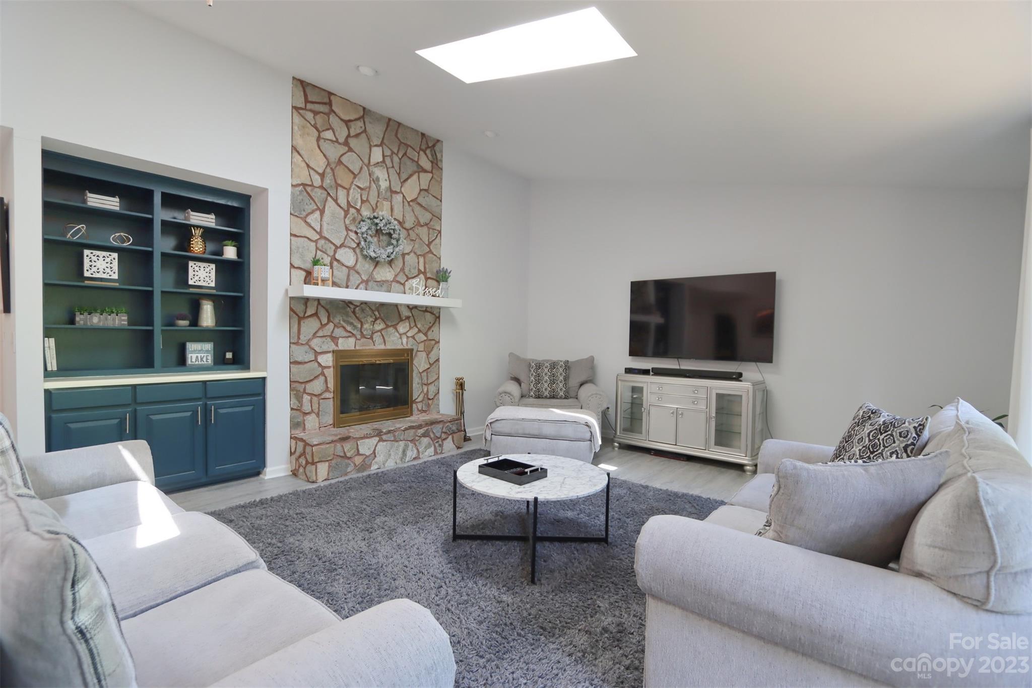 227 Blue Bird Road