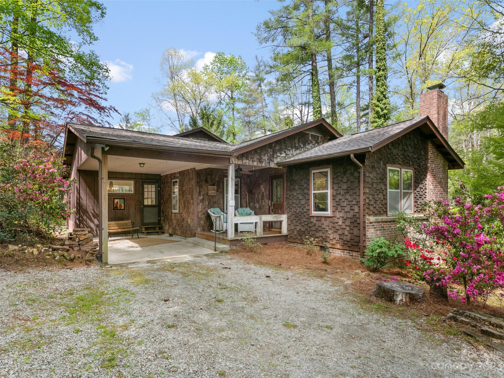 40 Kinross Drive