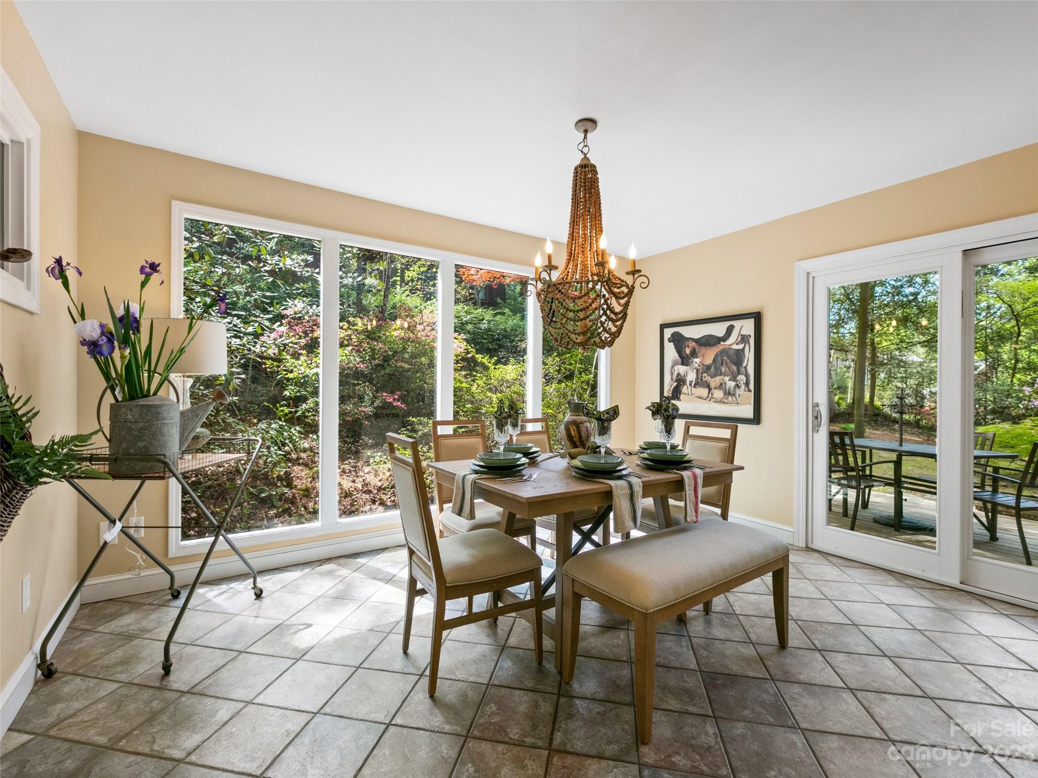 40 Kinross Drive