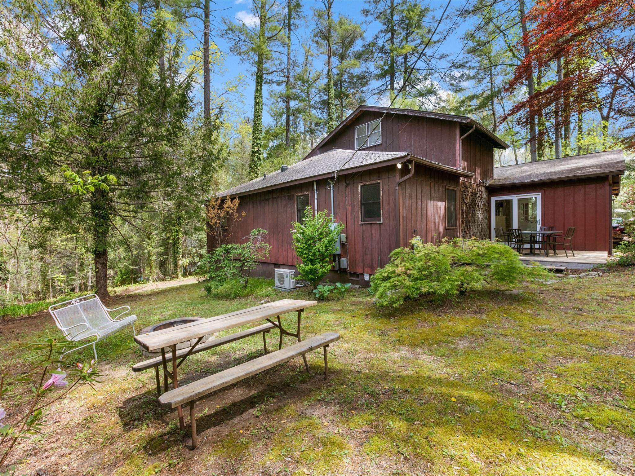 40 Kinross Drive
