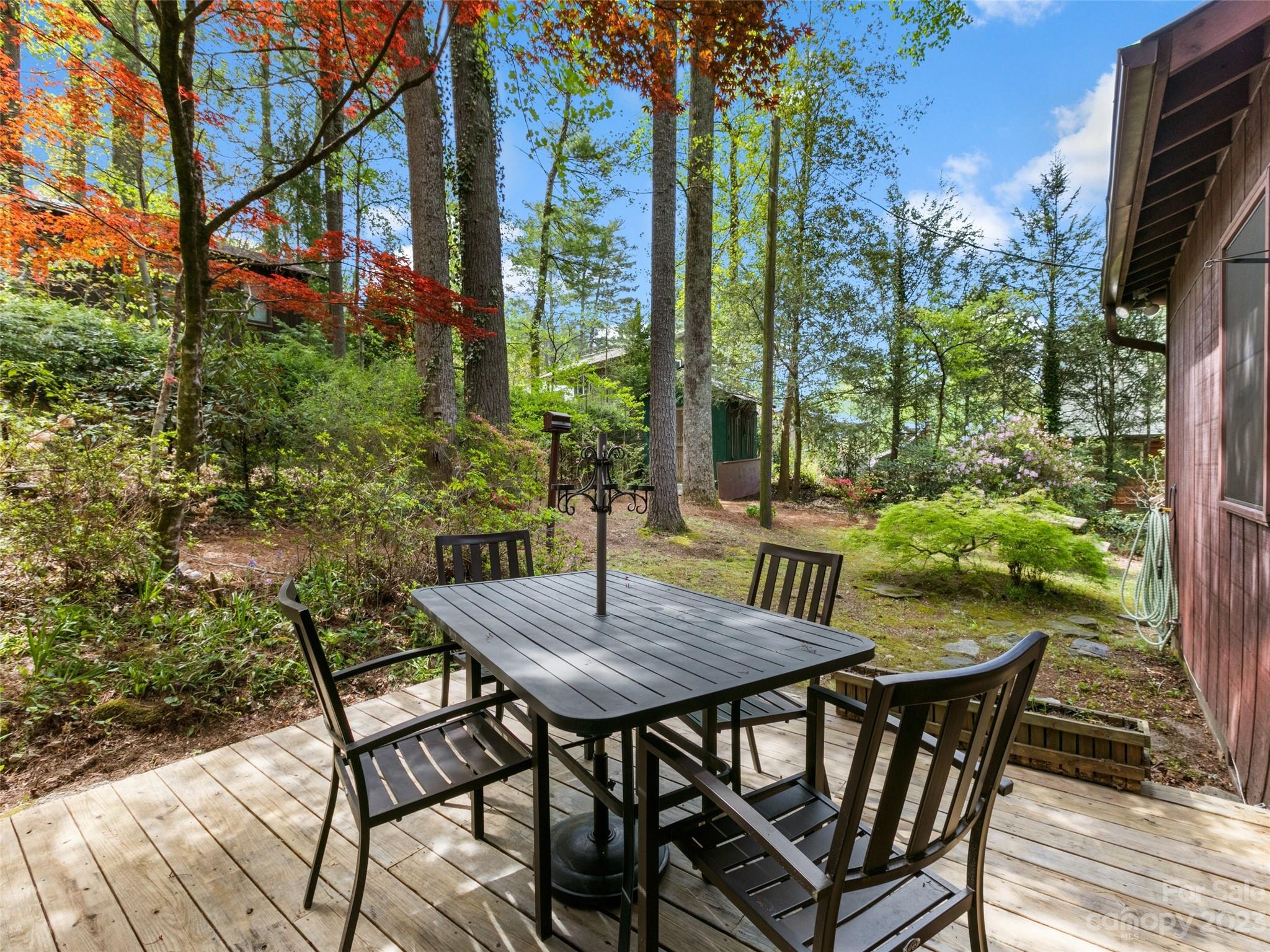 40 Kinross Drive