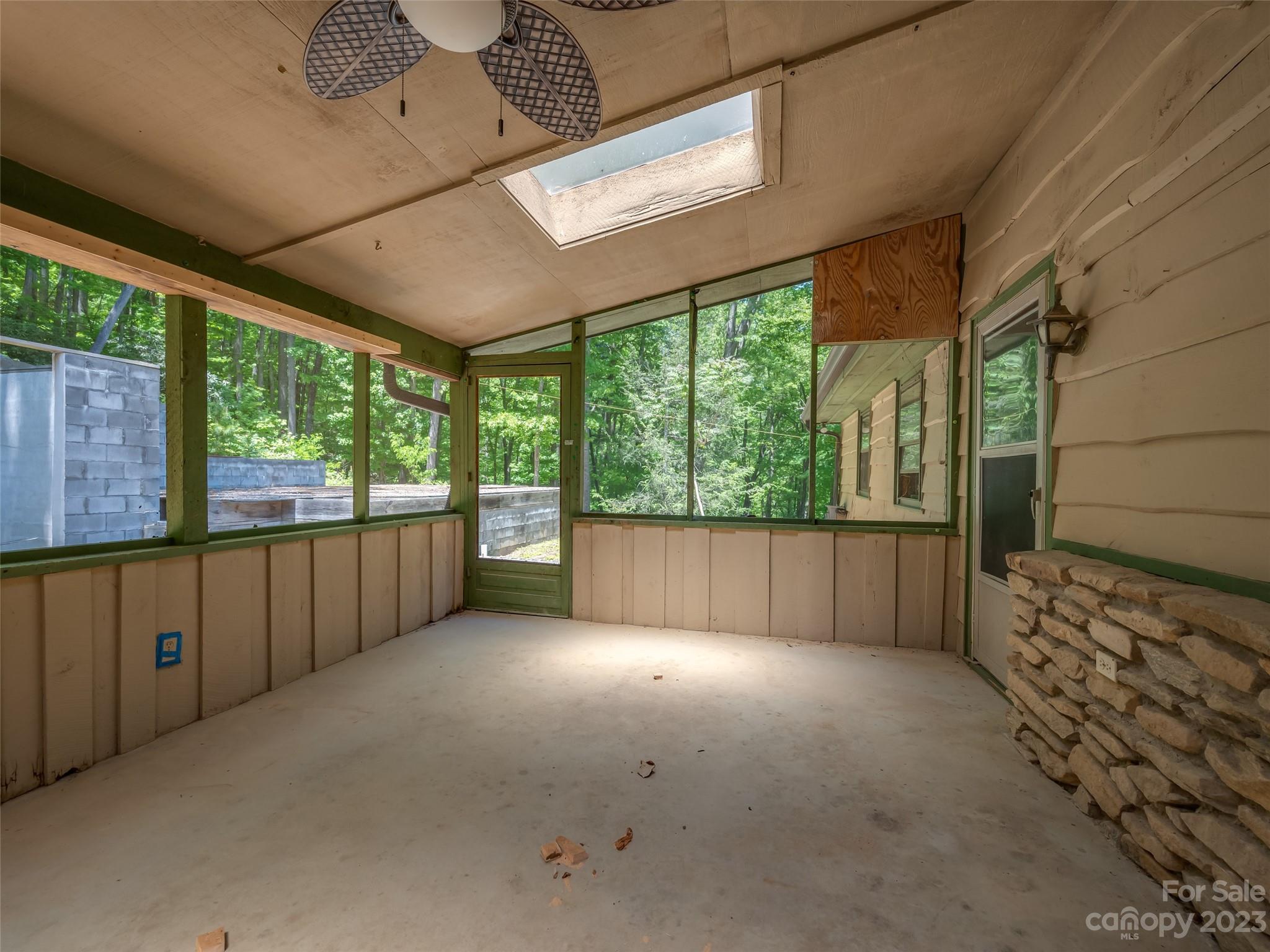 390 Evening Shade Lane