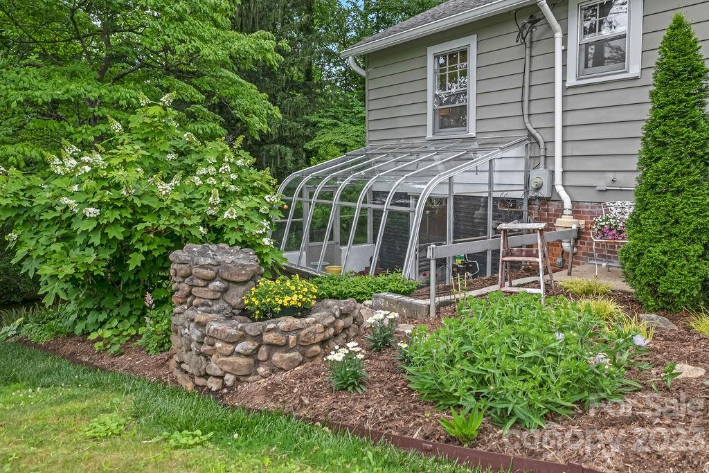 226 Turnpike Road