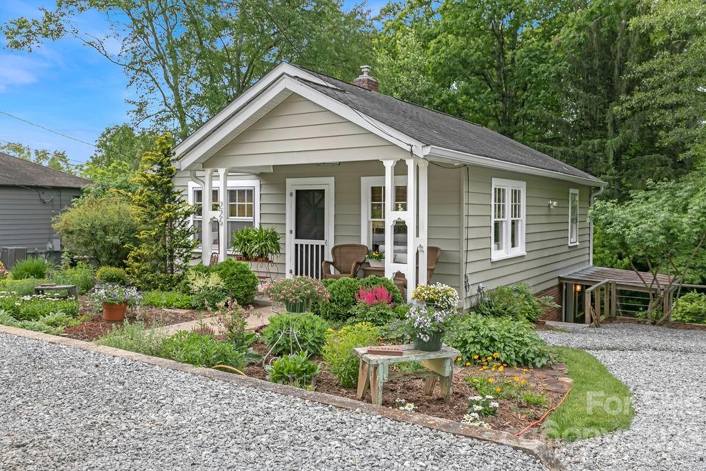226 Turnpike Road
