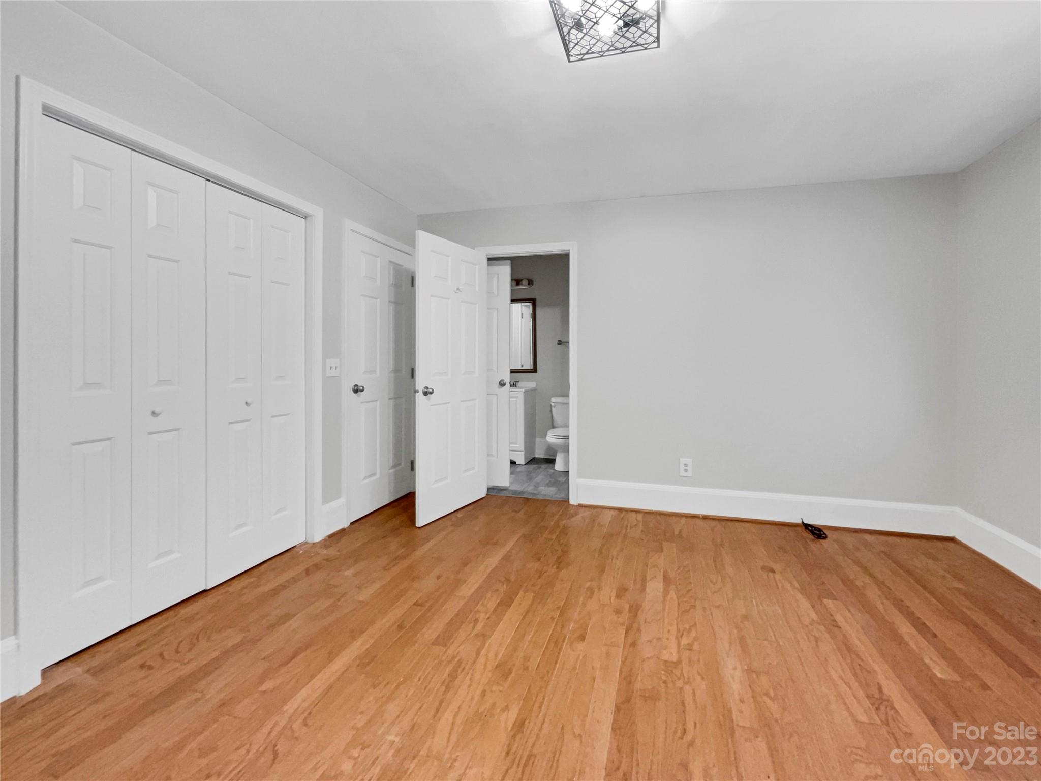 2350 Rosemont Court