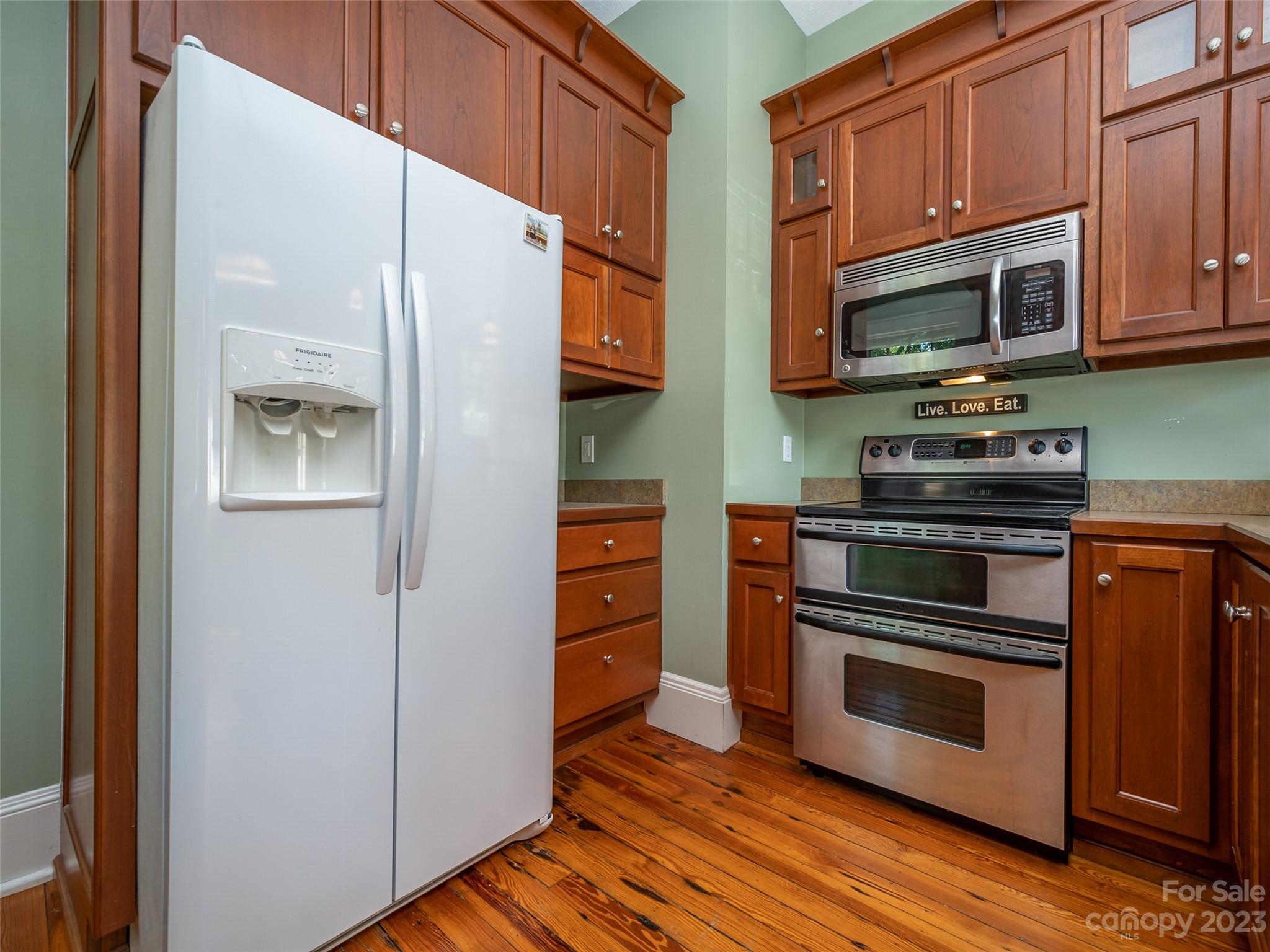 504 4th Avenue W