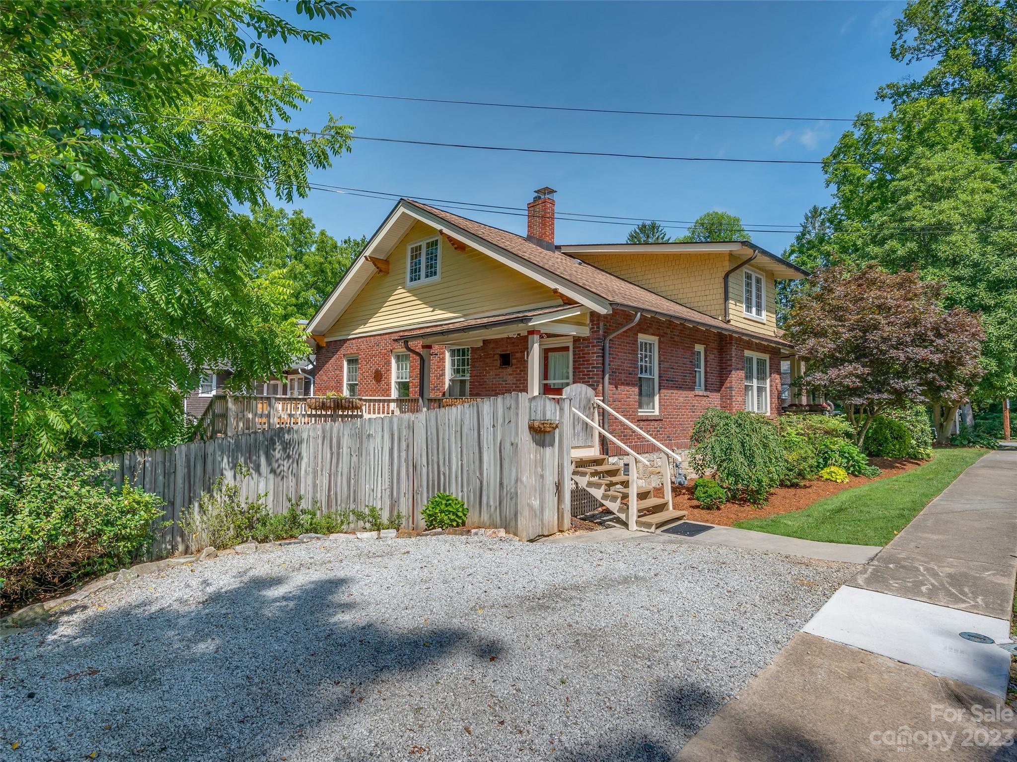 504 4th Avenue W