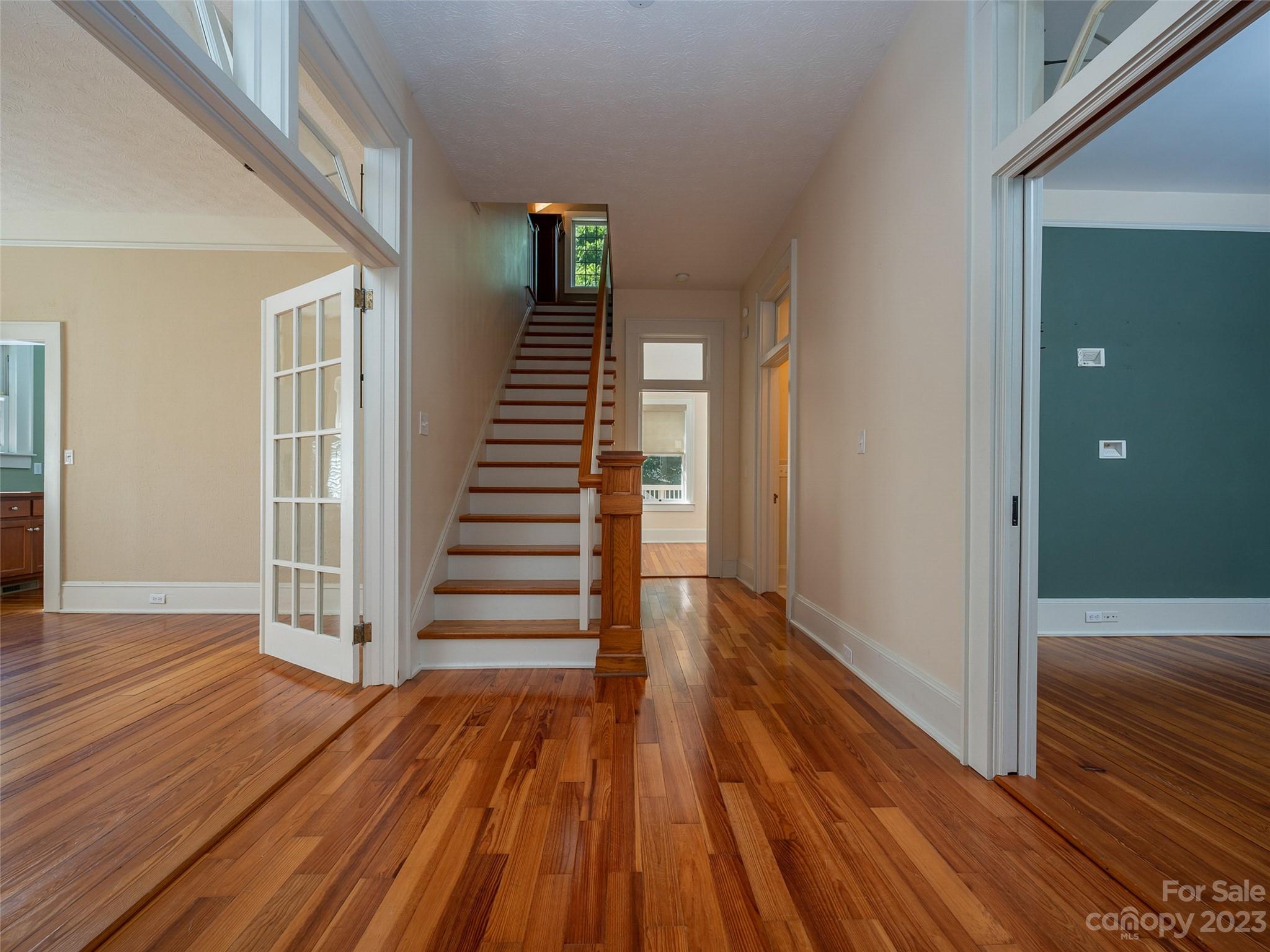 504 4th Avenue W