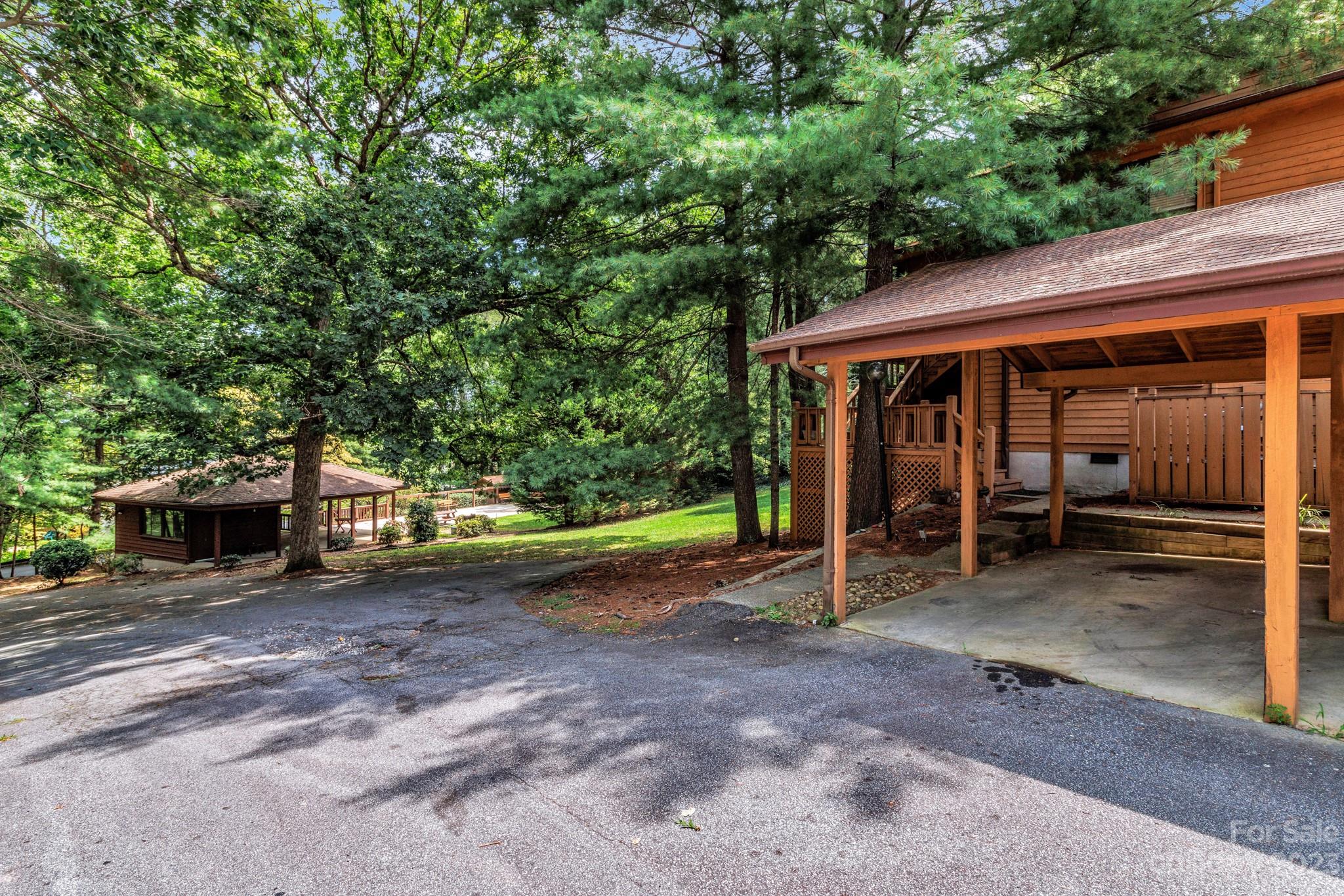 531 Courtwood Lane Unit: 2