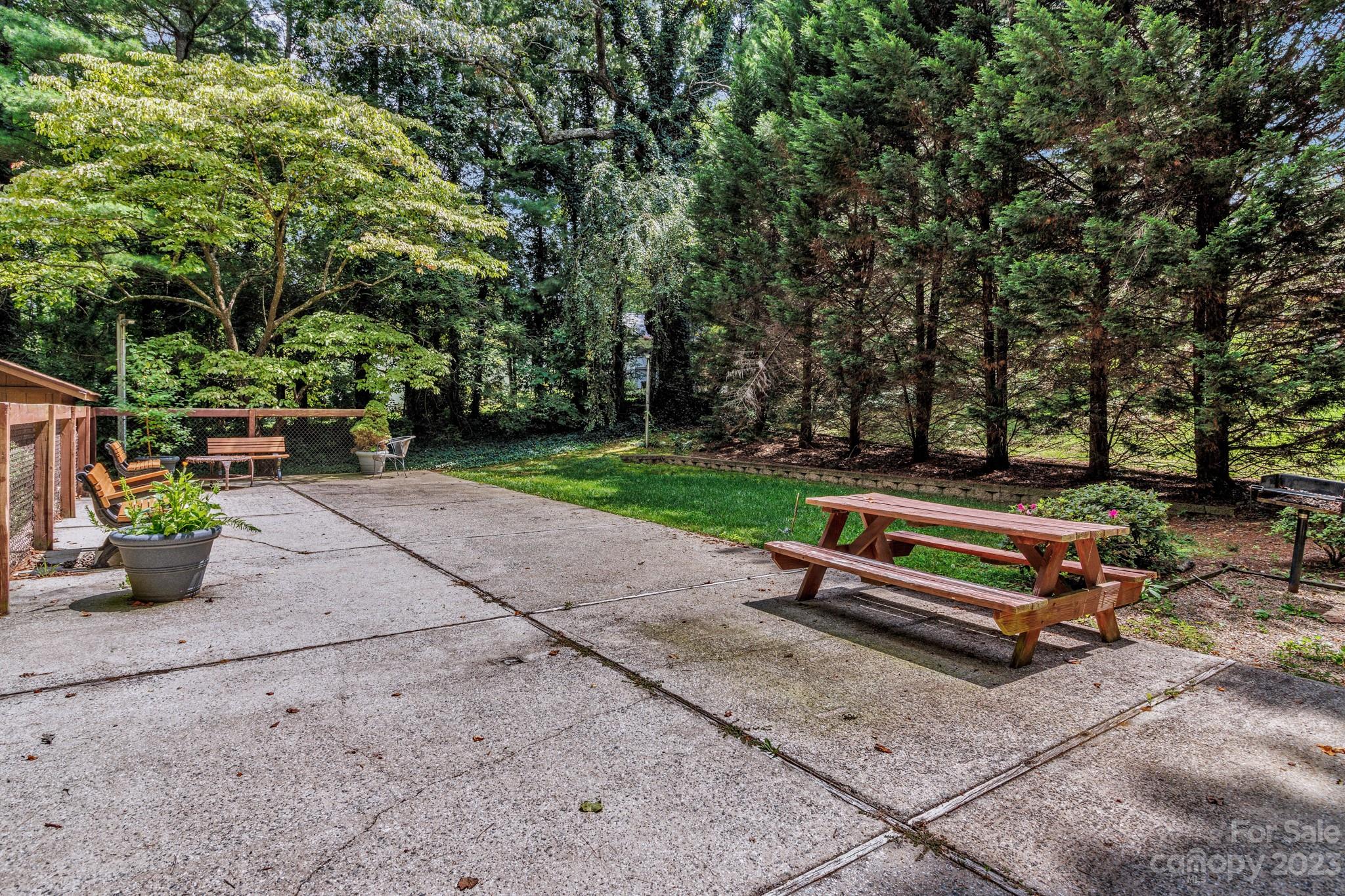 531 Courtwood Lane Unit: 2