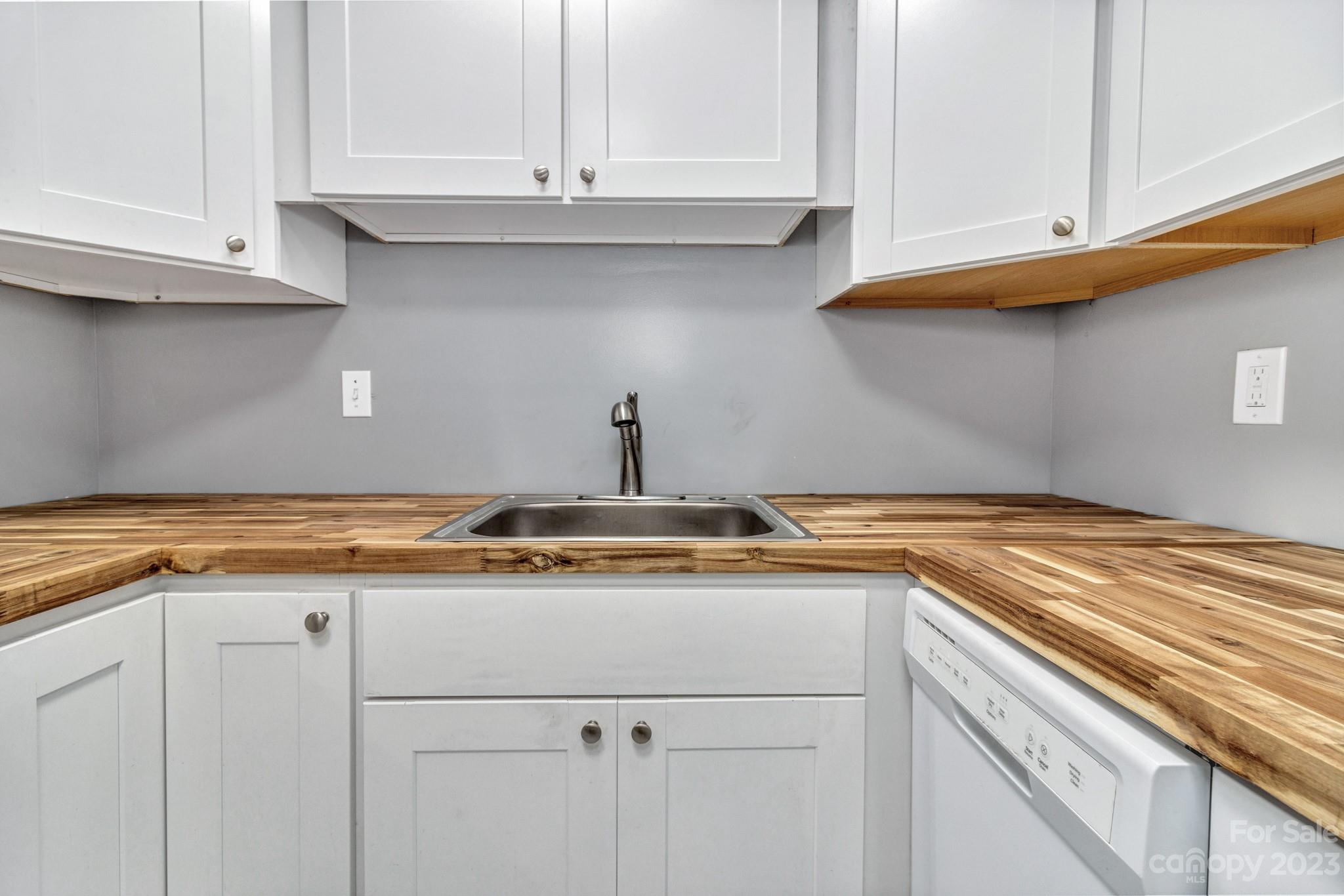 531 Courtwood Lane Unit: 2