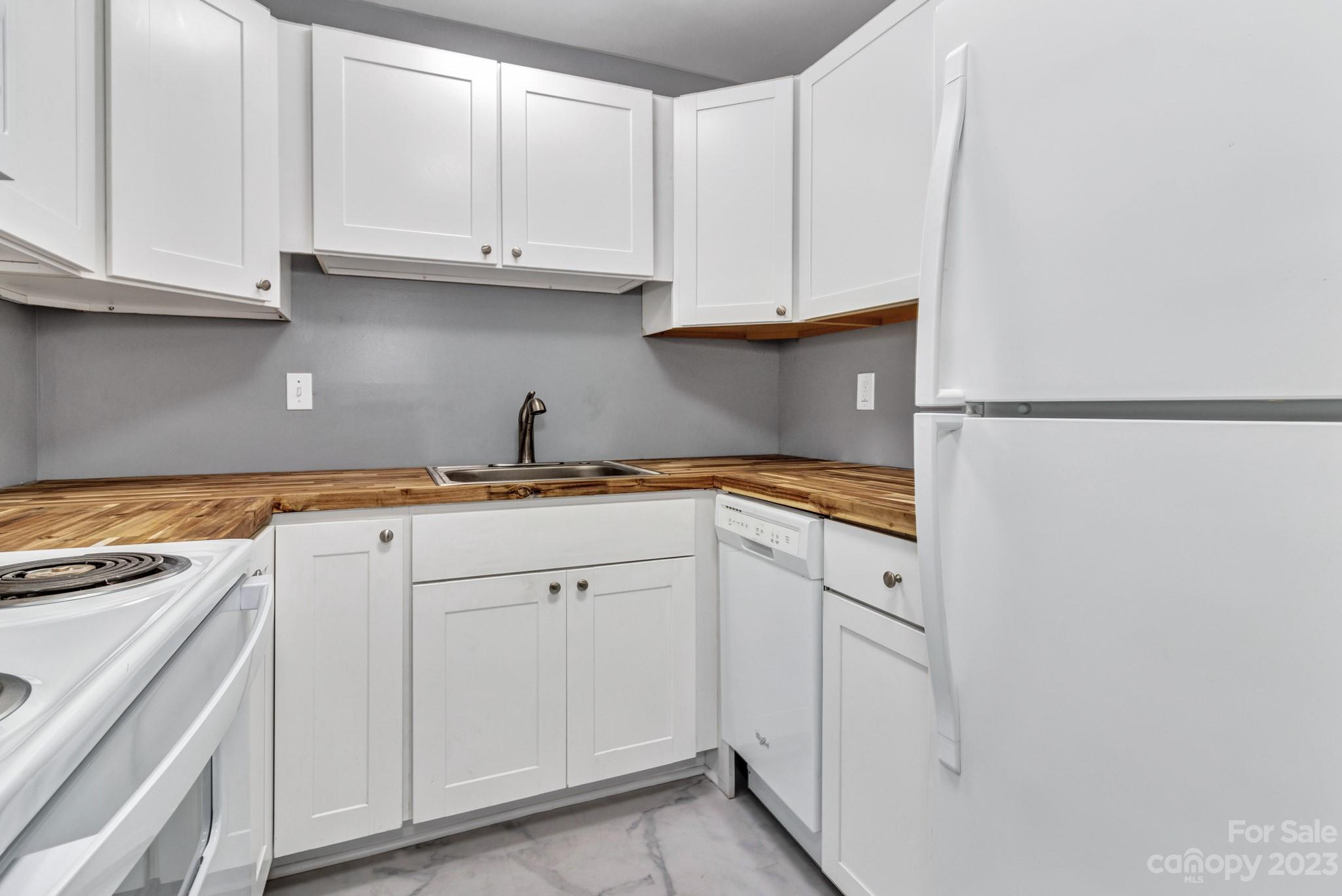 531 Courtwood Lane Unit: 2