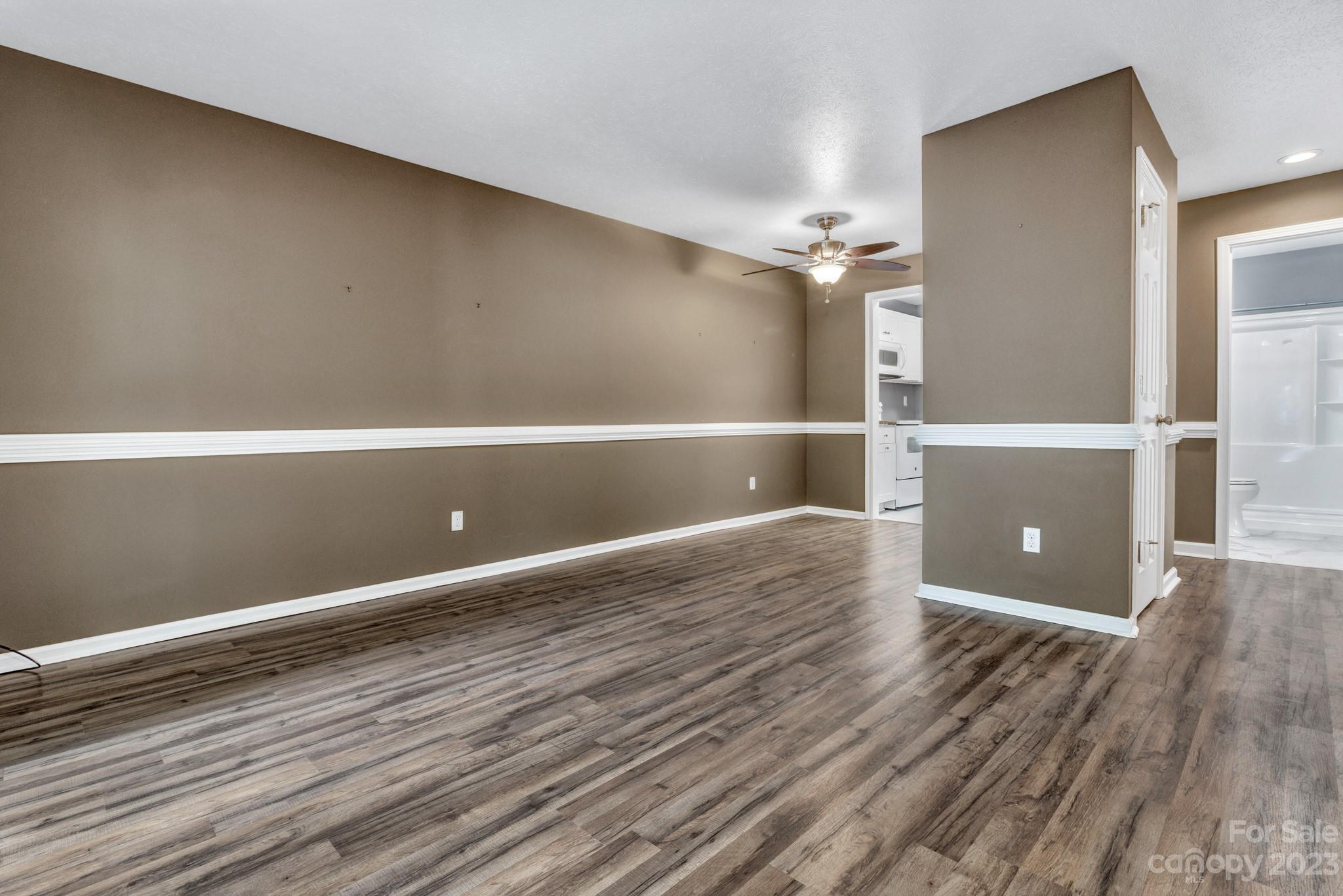 531 Courtwood Lane Unit: 2