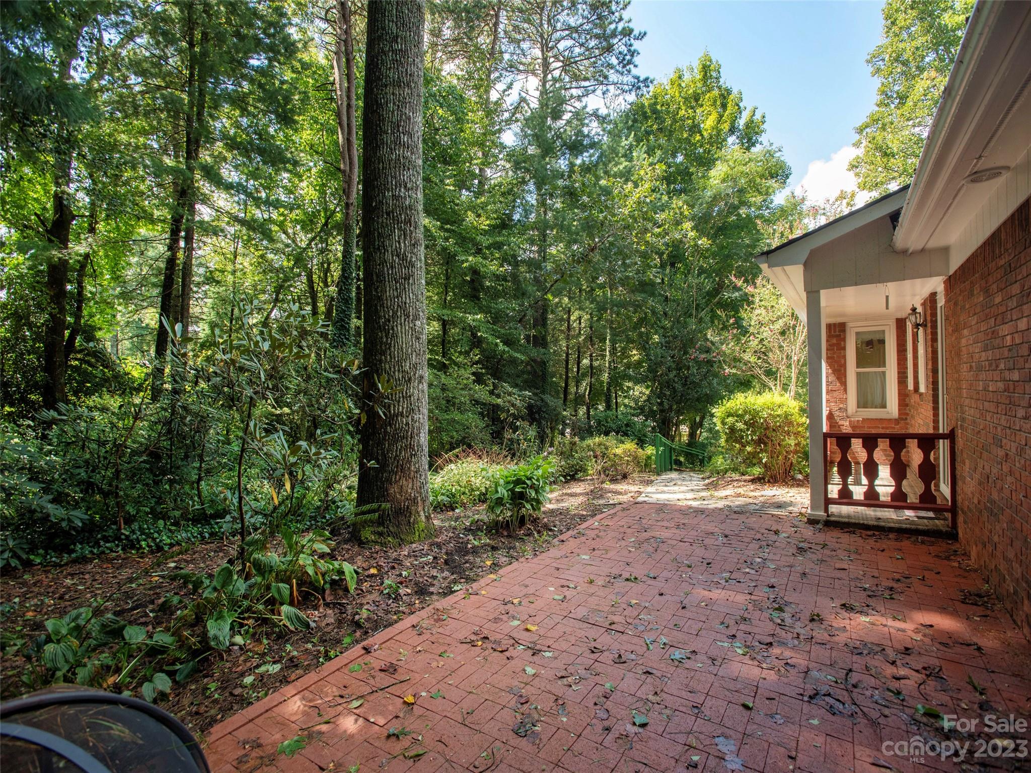 312 Colony Lane