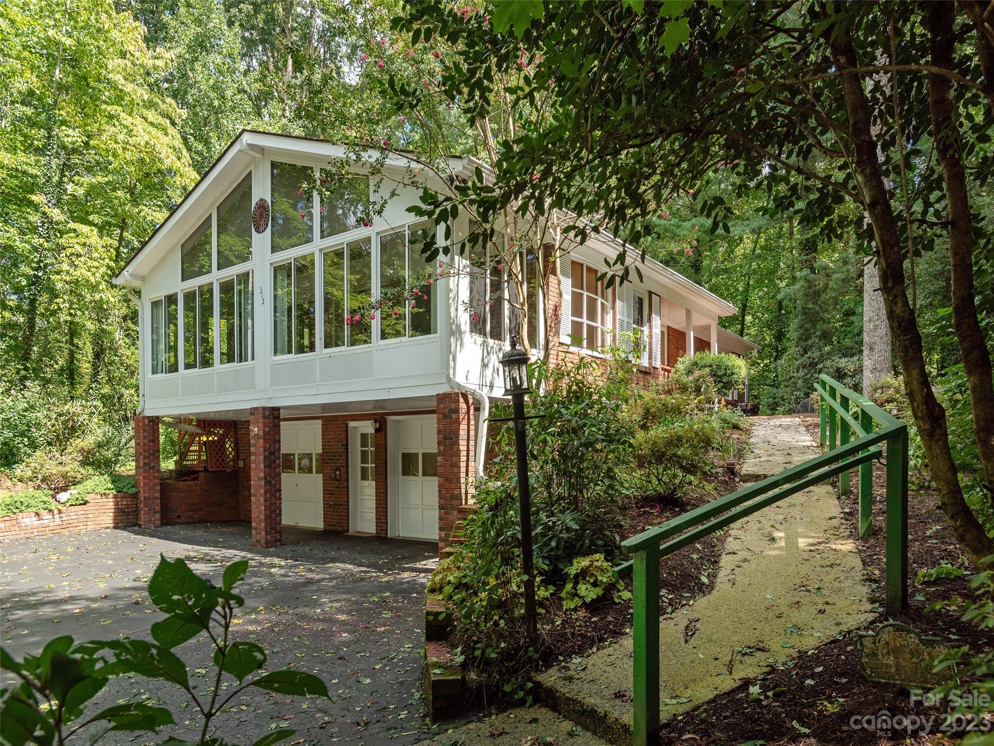 312 Colony Lane