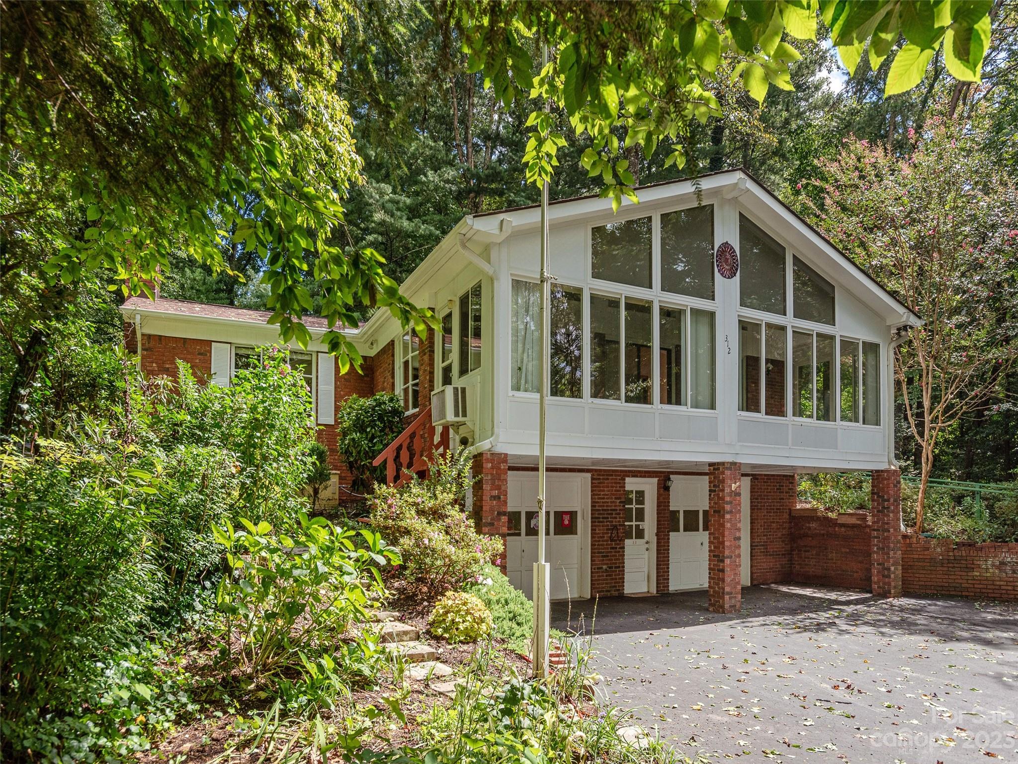 312 Colony Lane