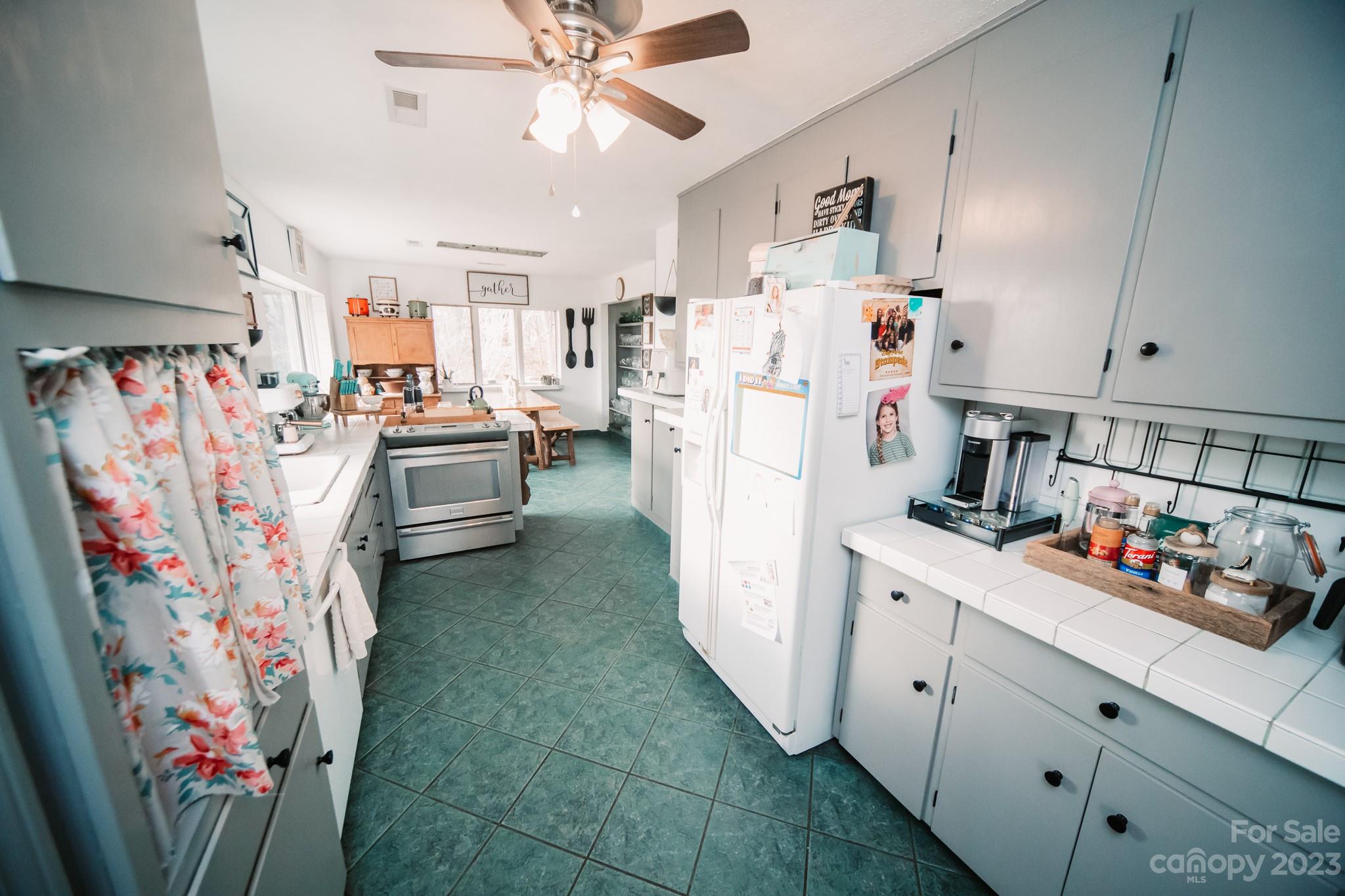 2618 Hebron Road