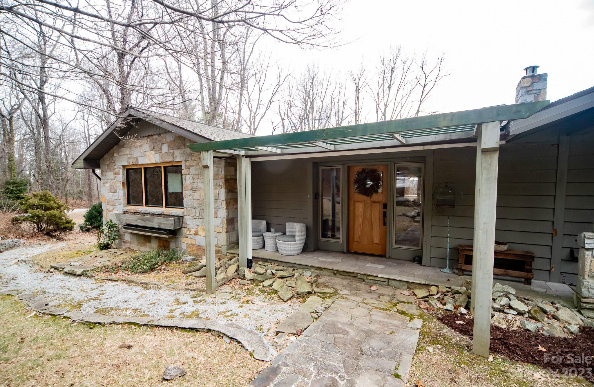 2618 Hebron Road