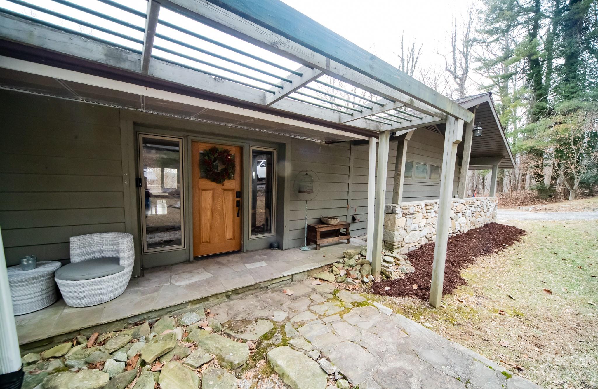 2618 Hebron Road