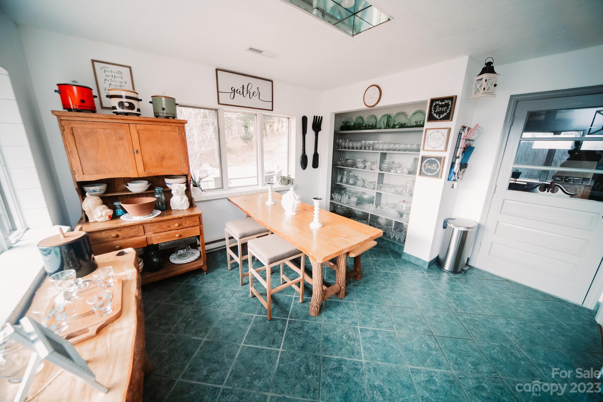 2618 Hebron Road