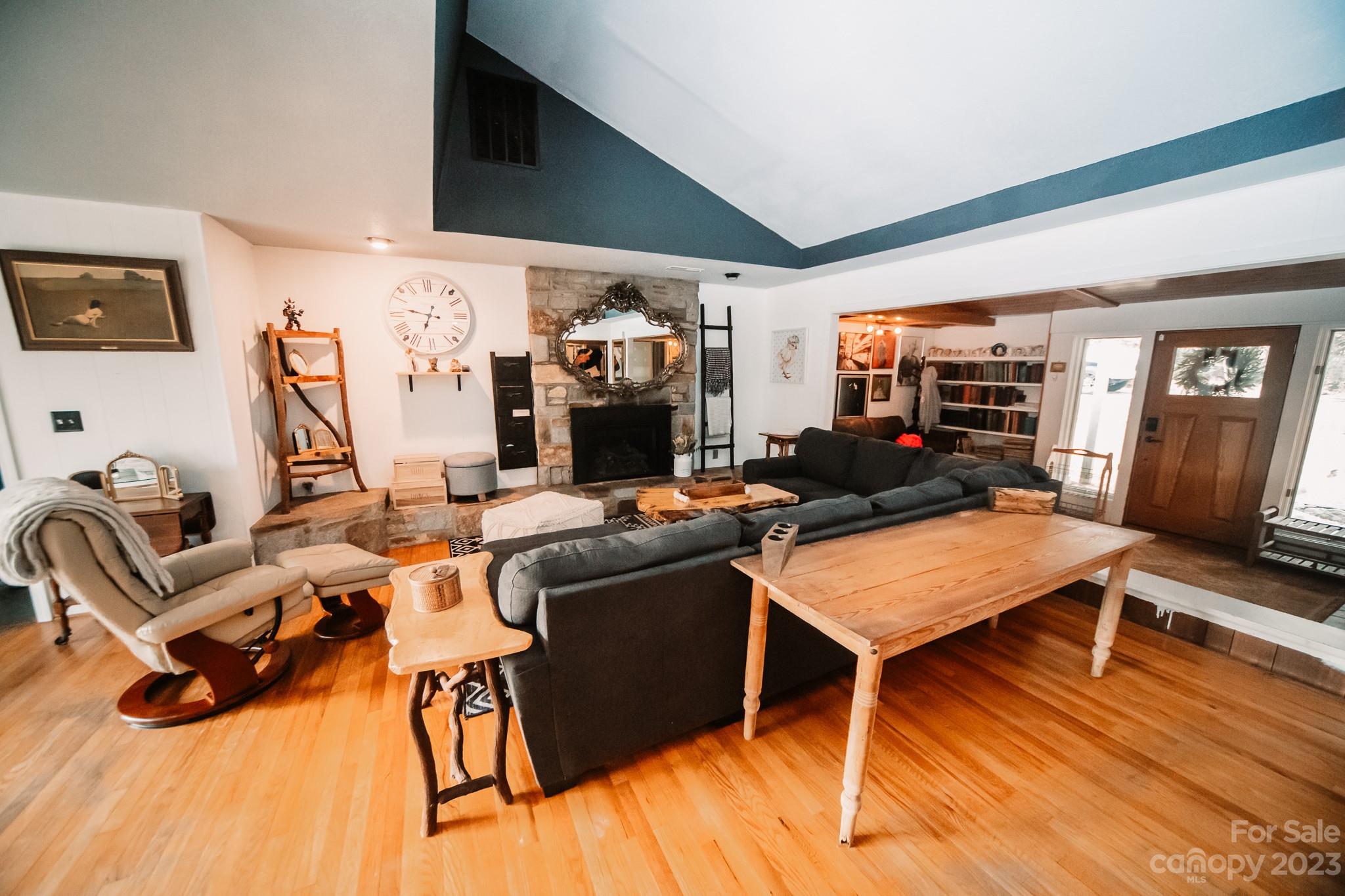 2618 Hebron Road