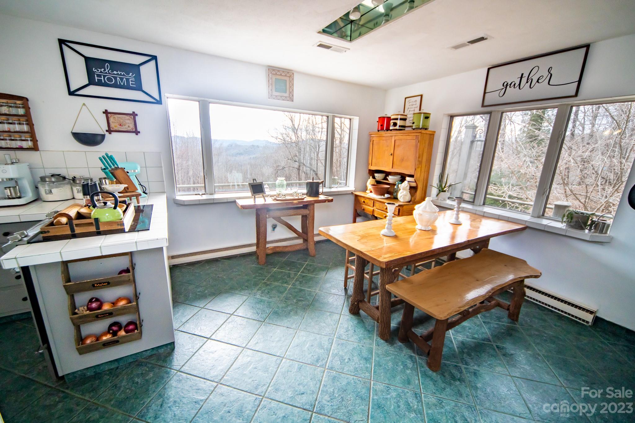 2618 Hebron Road