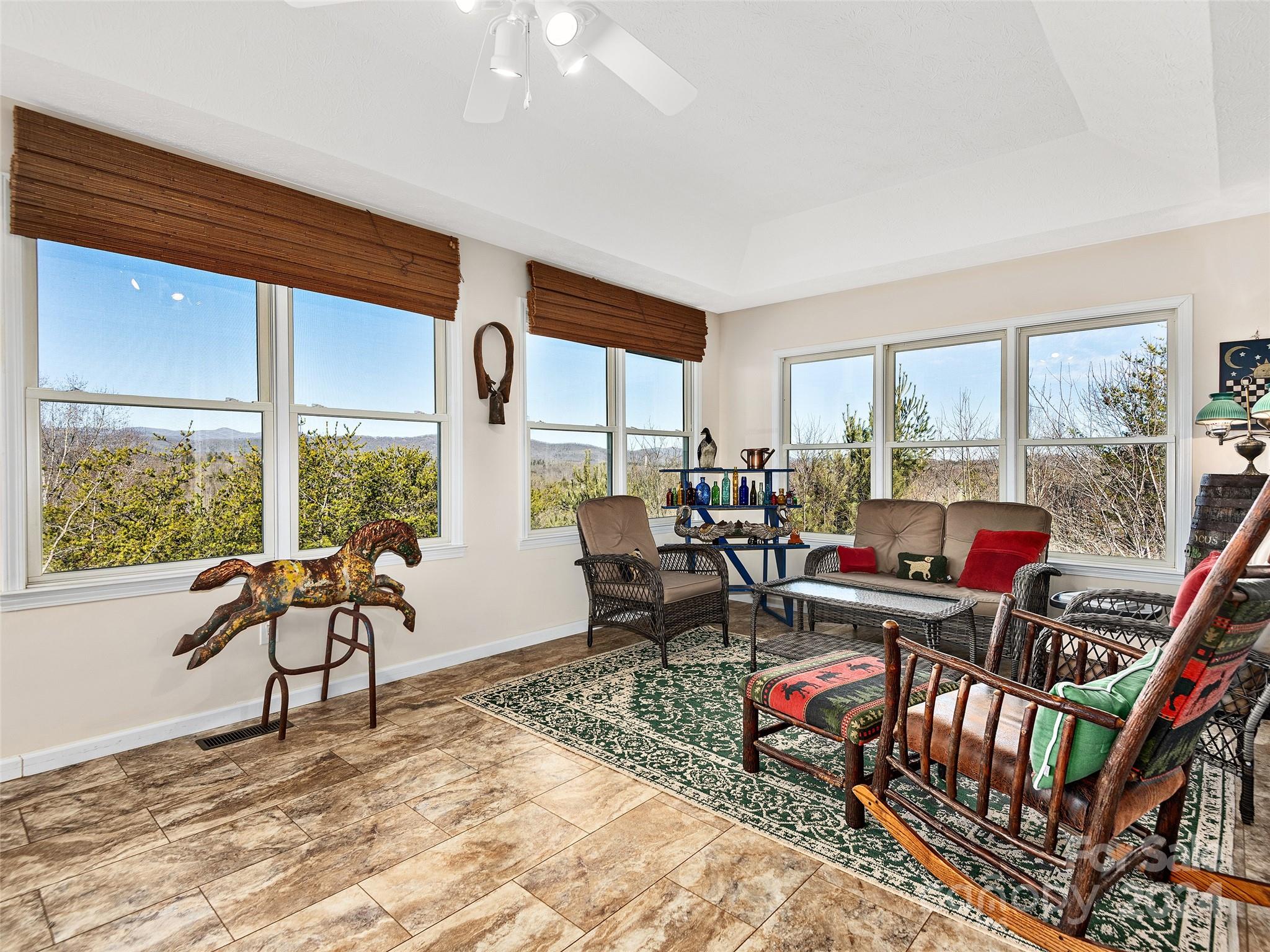 238 Circle Top Drive