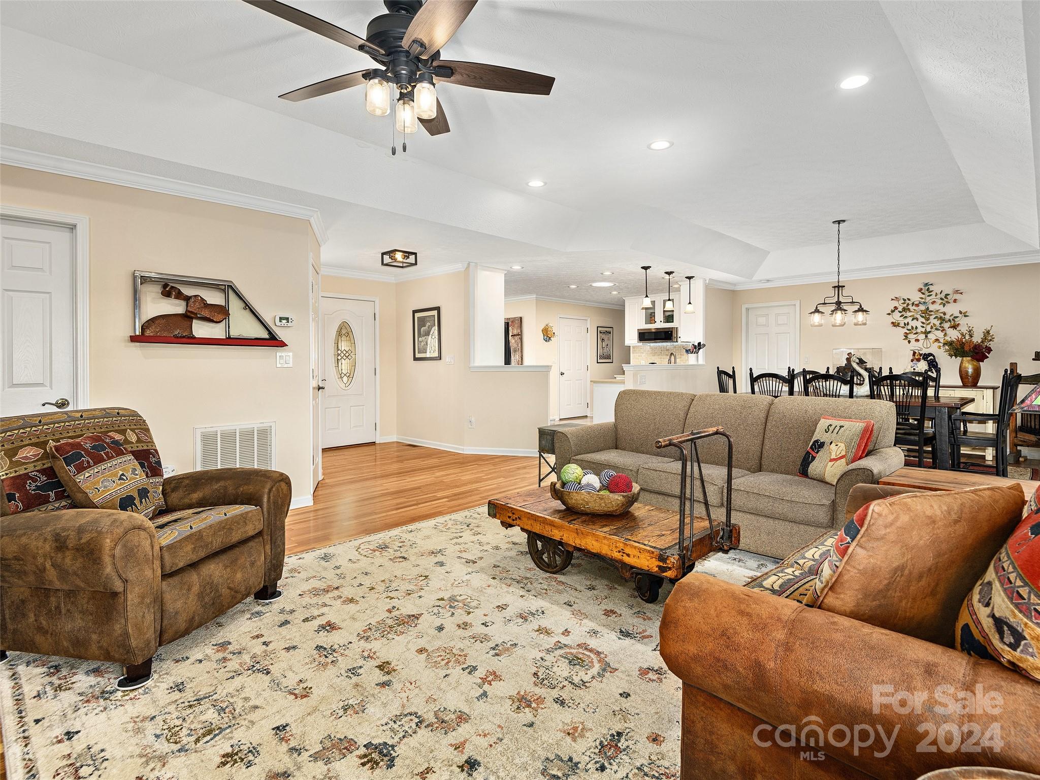 238 Circle Top Drive