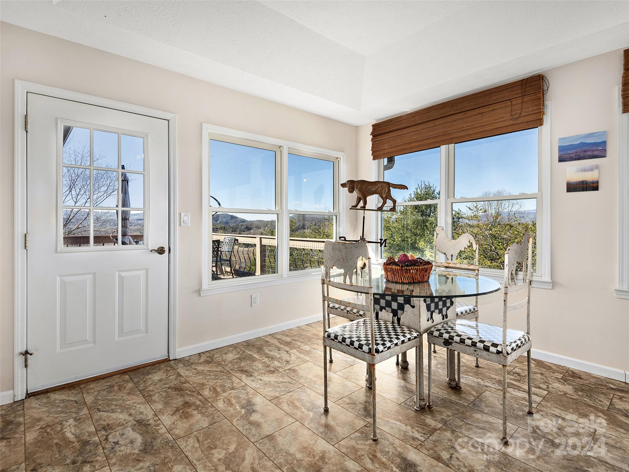 238 Circle Top Drive