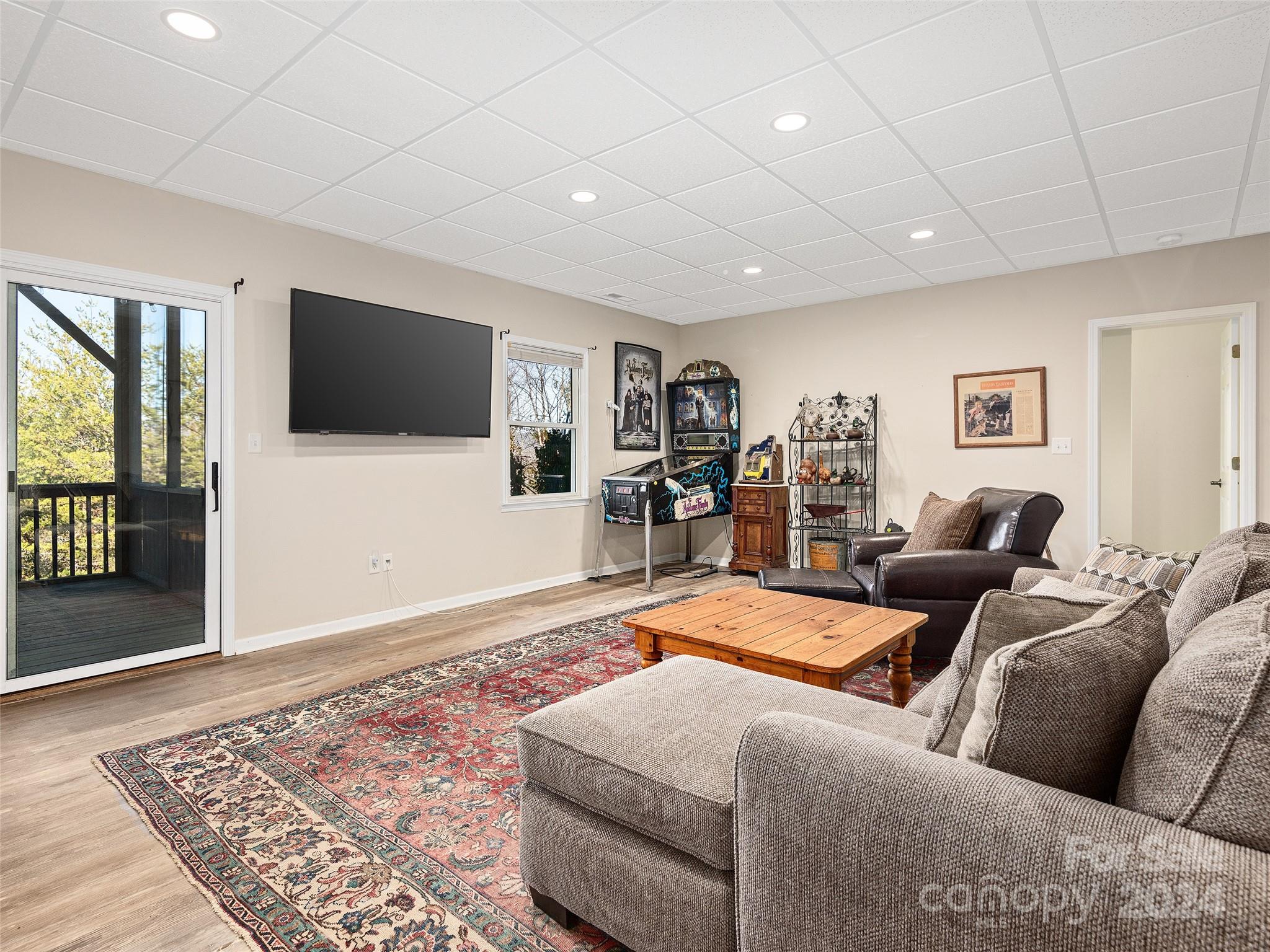 238 Circle Top Drive