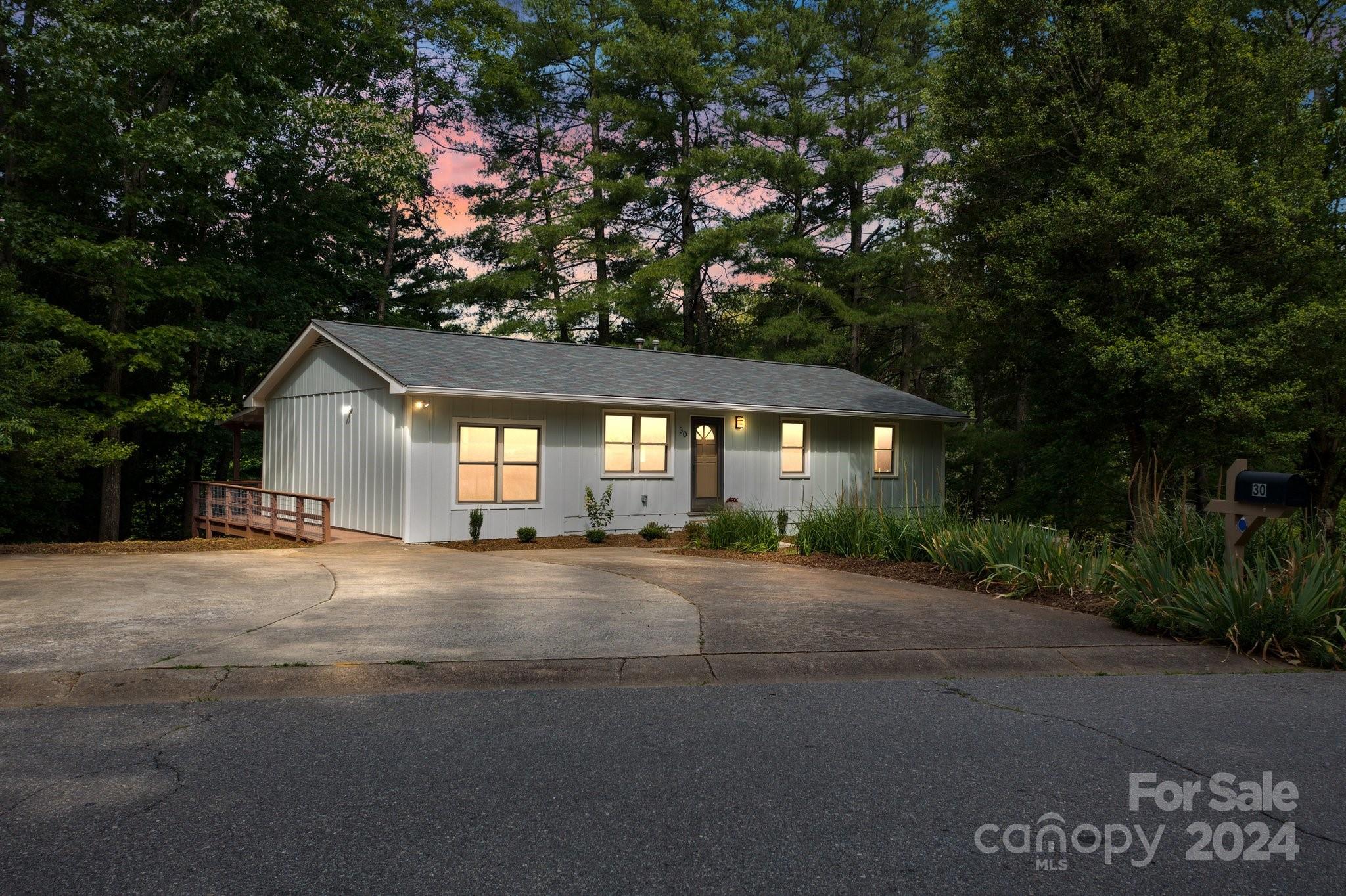 30 Evelake Drive