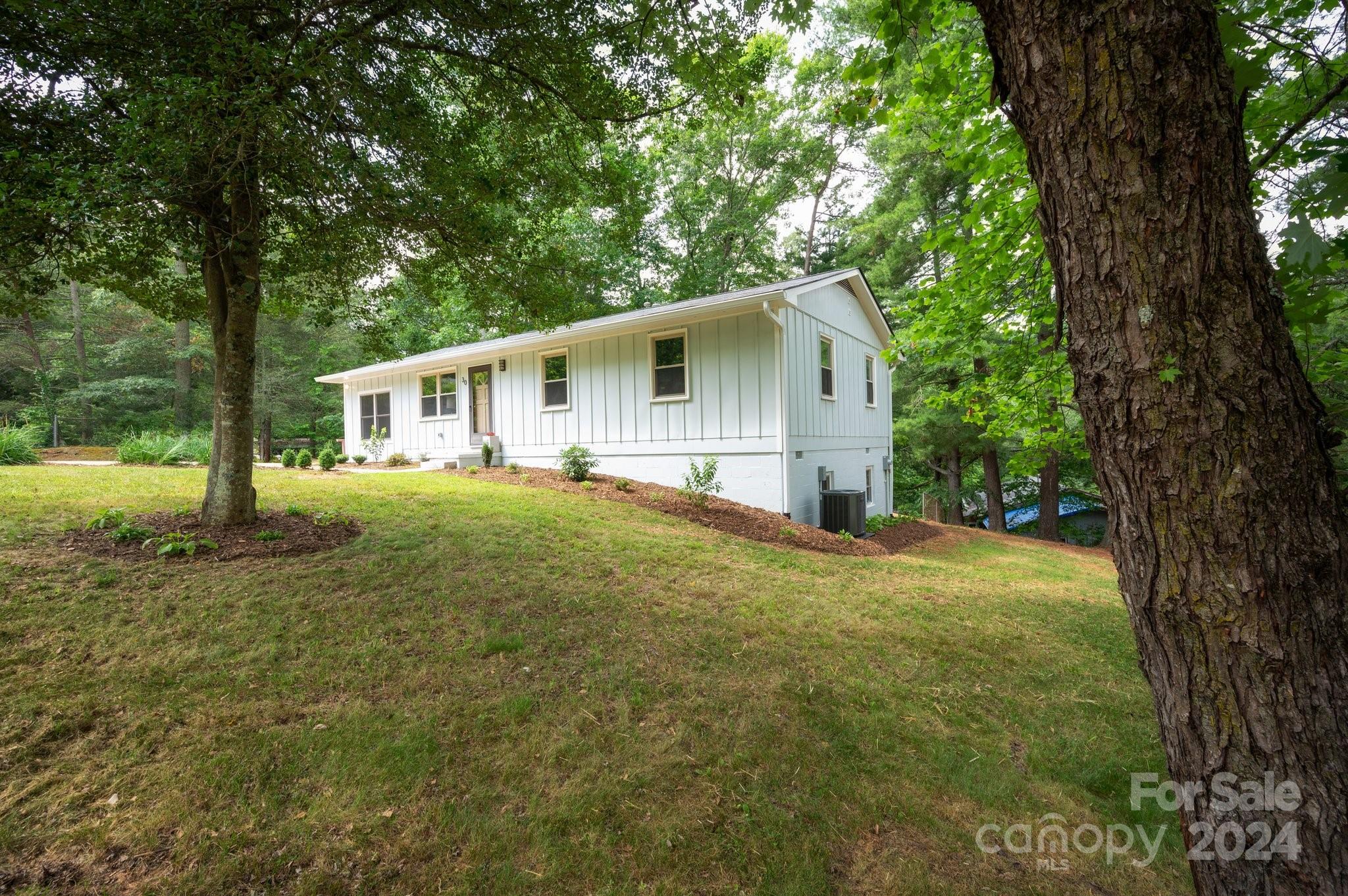 30 Evelake Drive