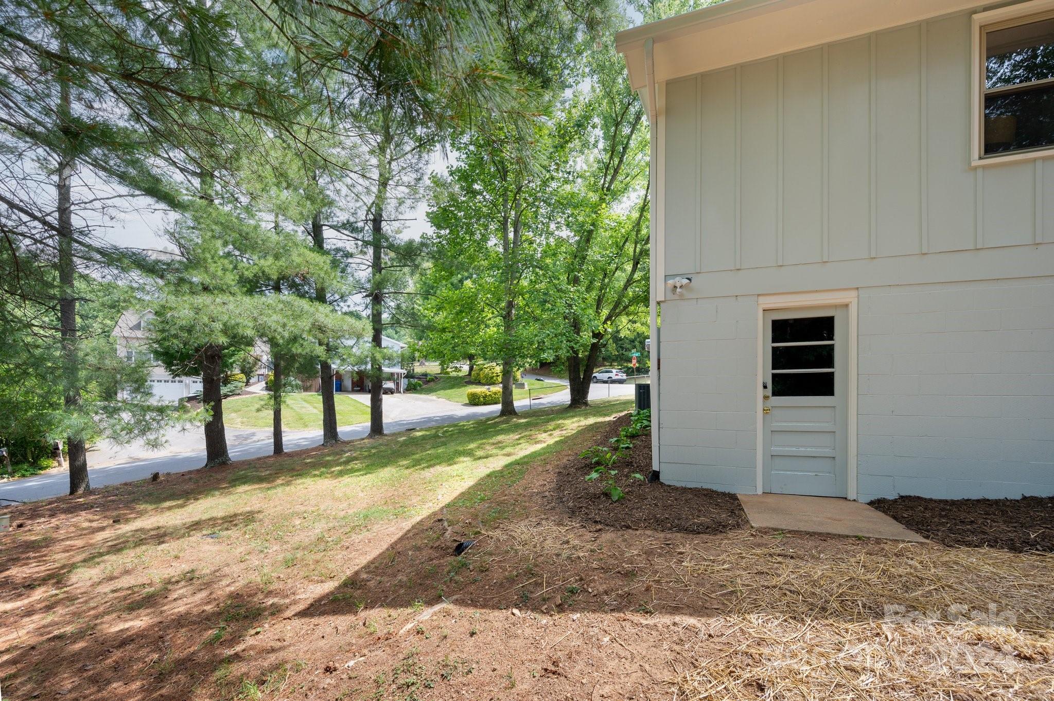 30 Evelake Drive