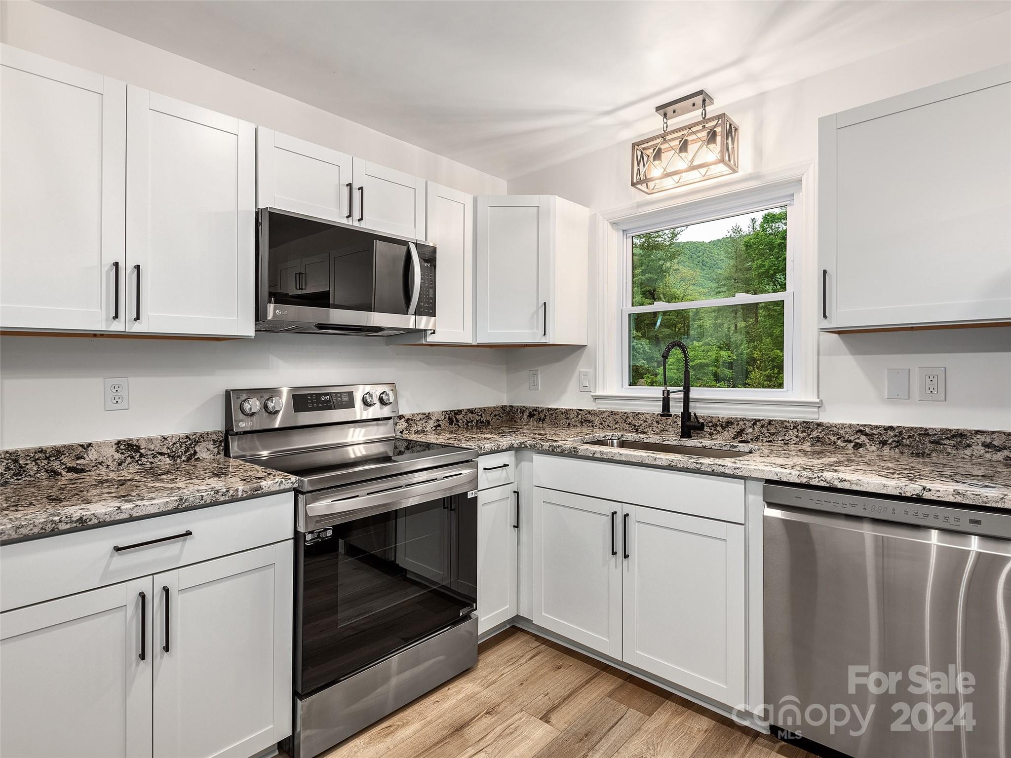 103 E White Pine Road